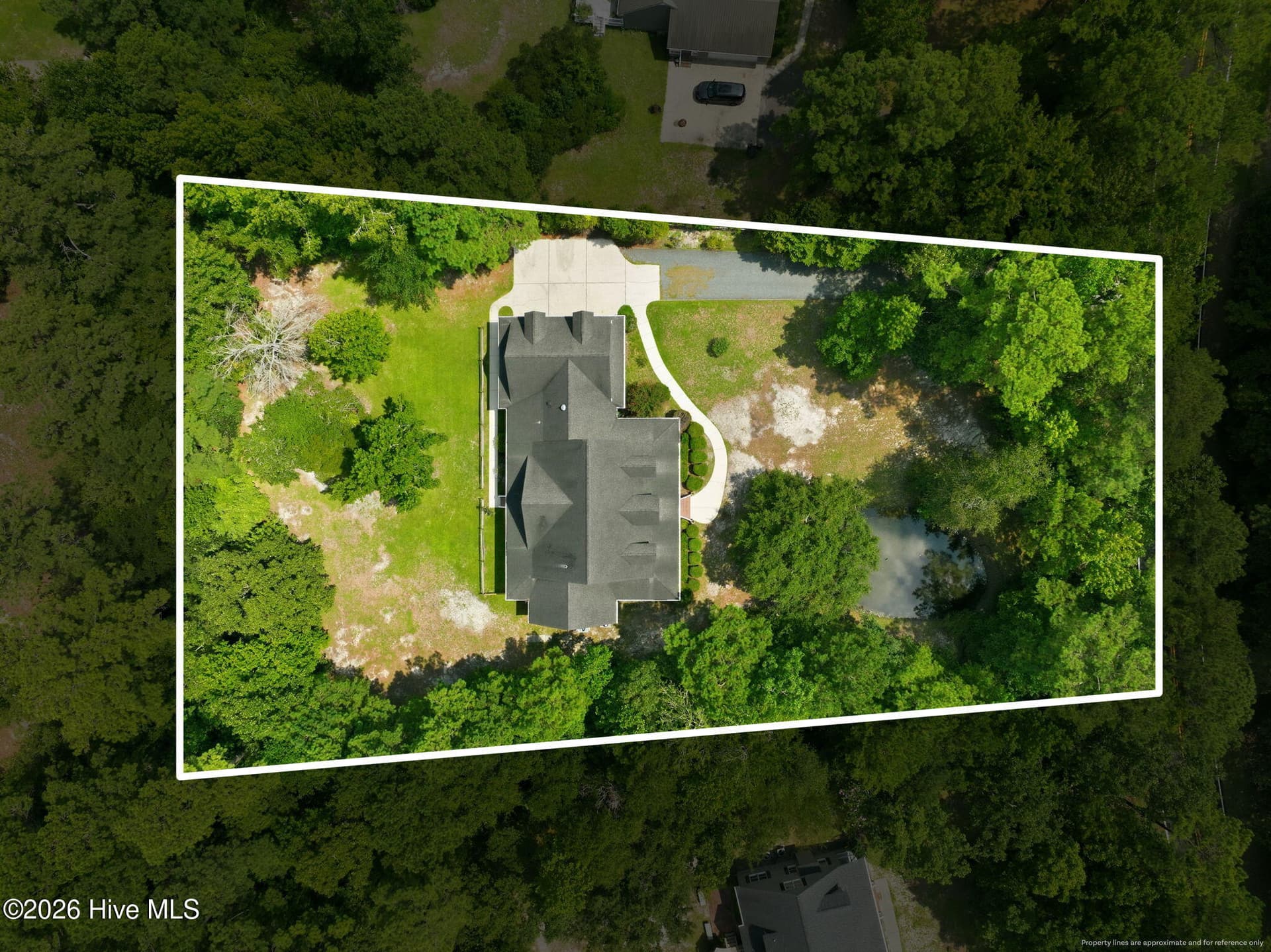 Single Family Residence at 303 Creekview Drive, Hampstead, NC 28443, photo 7 of 56