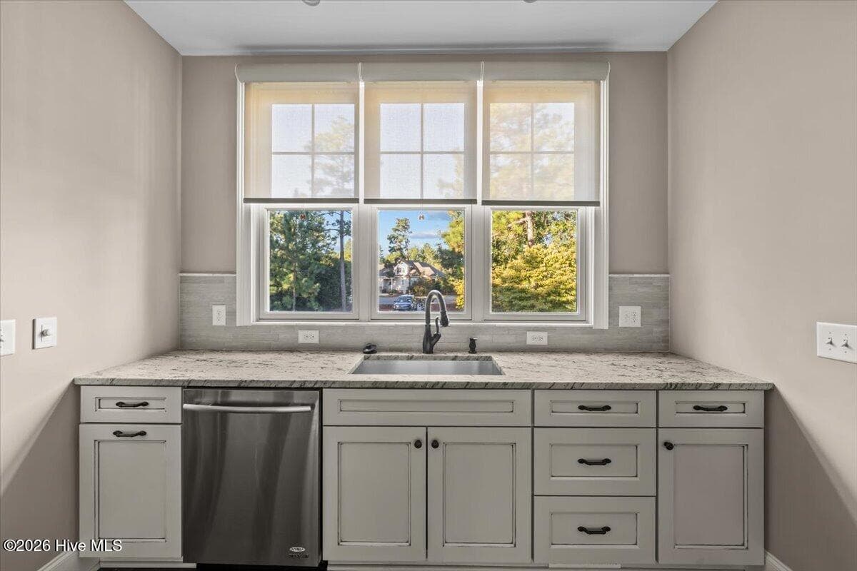 Single Family Residence at 102 Gilbert Court, Pinehurst, NC 28374, photo 12 of 70