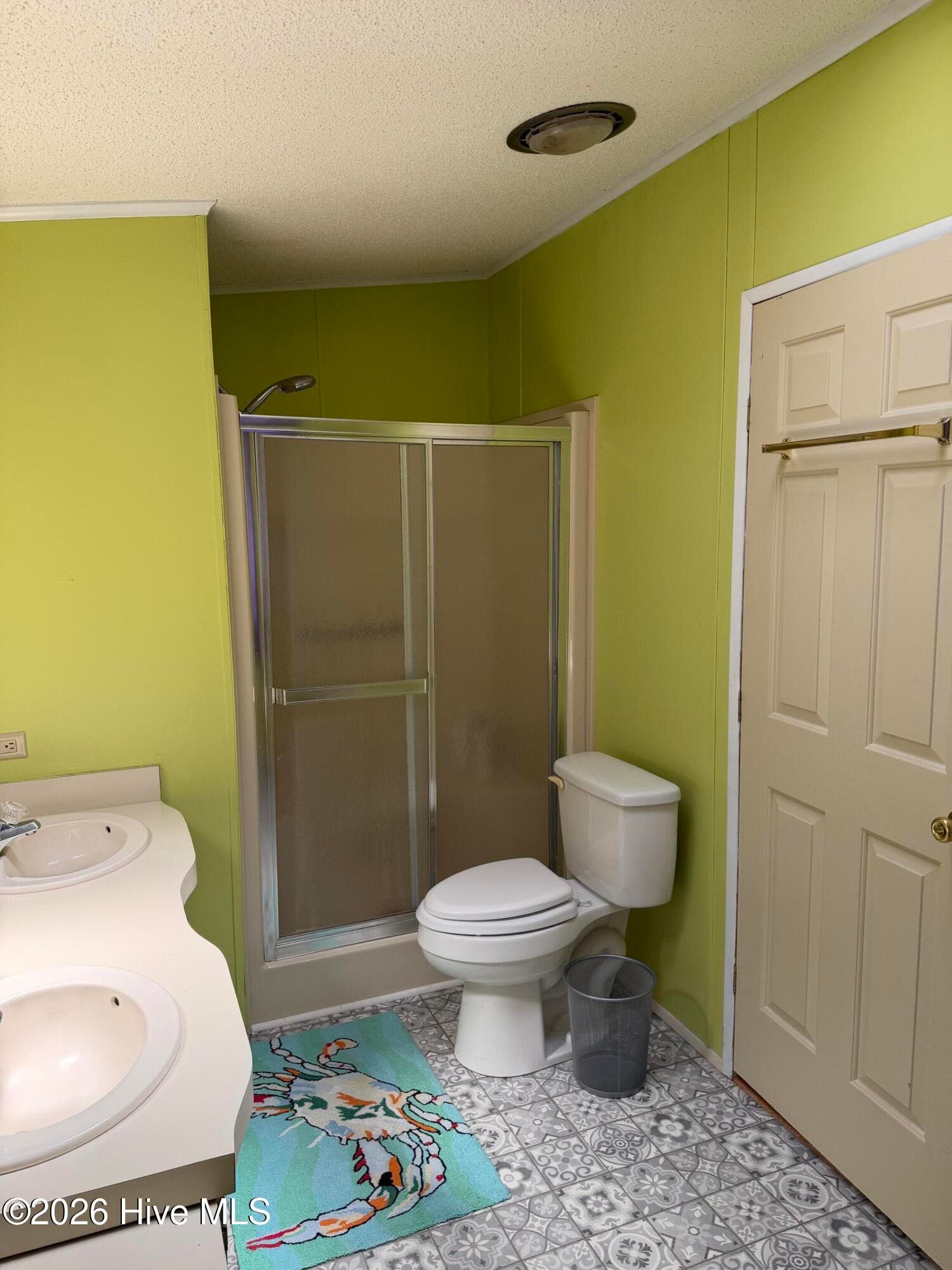 primary bath - 606 Galley Court, Hampstead, NC 28443