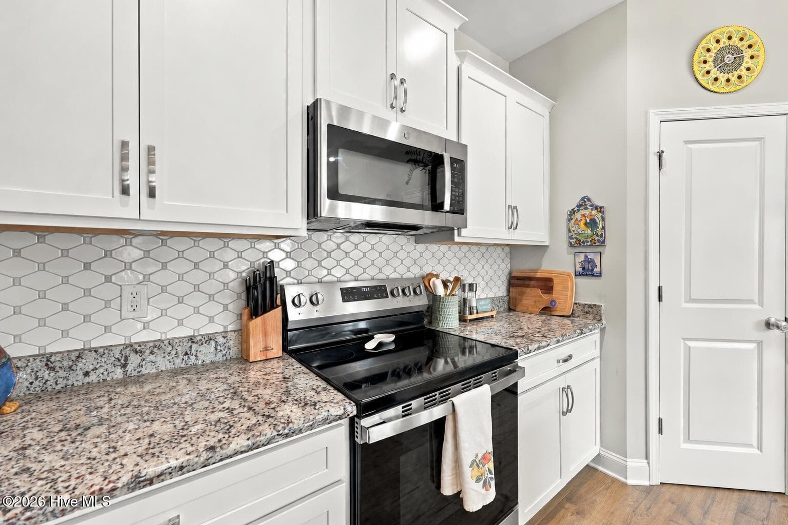 Single Family Residence at 242 Thistle Court, Sanford, NC 27332, photo 12 of 33