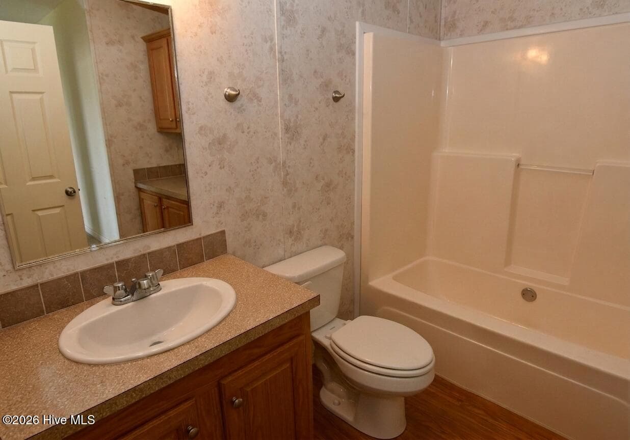 21 Grape Vine Landing, Columbia, NC 27925