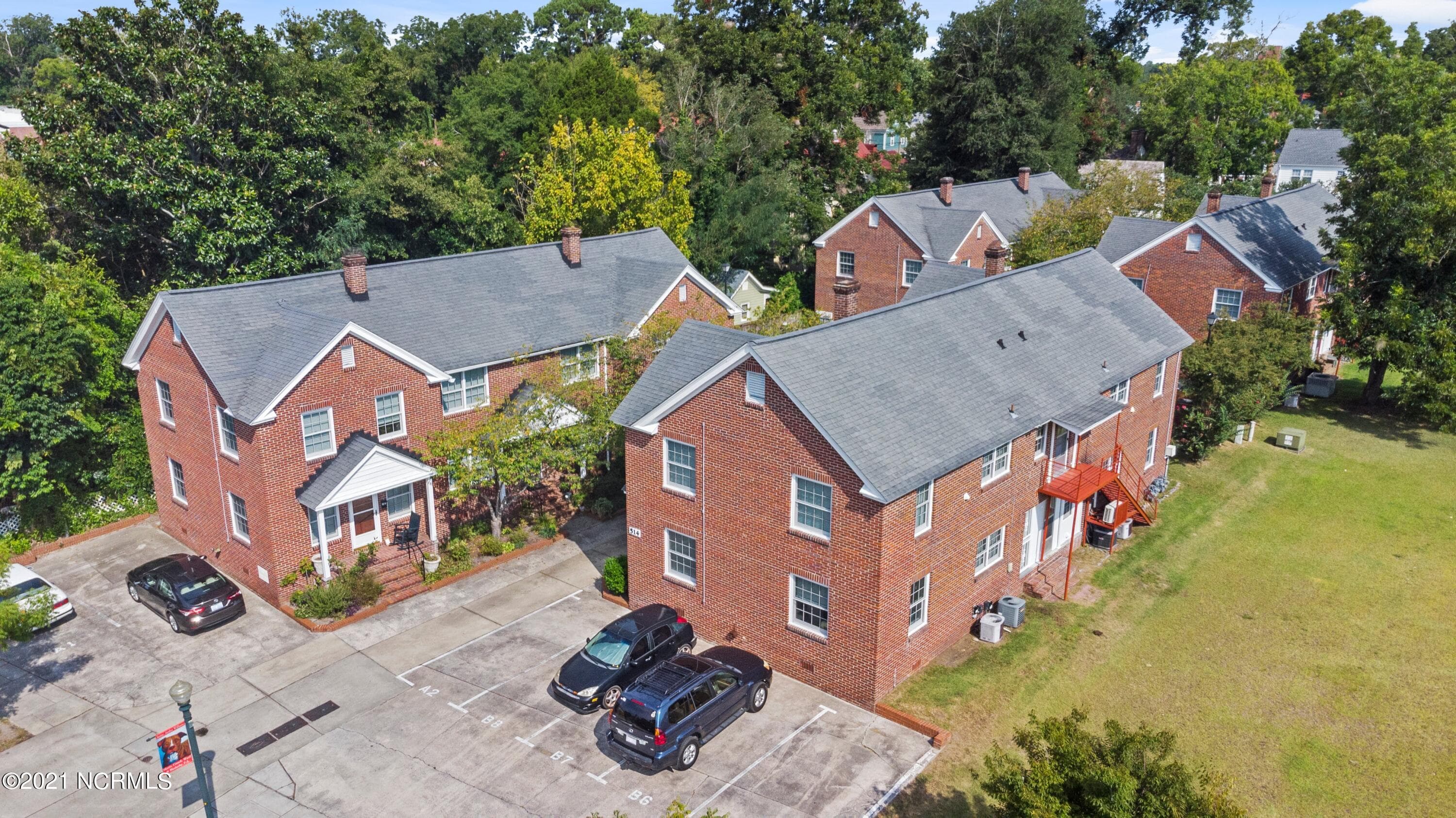 Apartment at 514 Broad Street, New Bern, NC 28560, photo 4 of 18