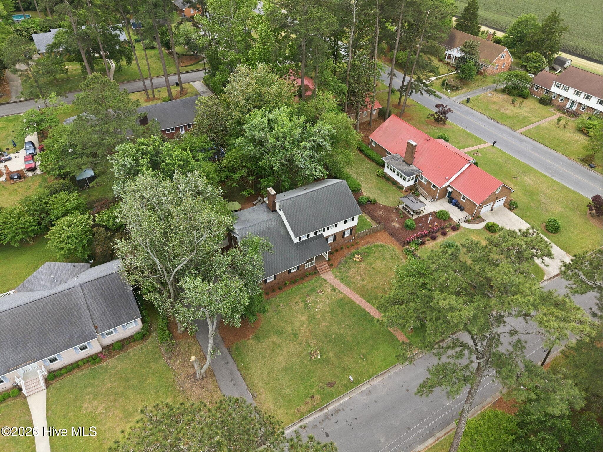 Single Family Residence at 1910 York Street, Kinston, NC 28504, photo 7 of 65