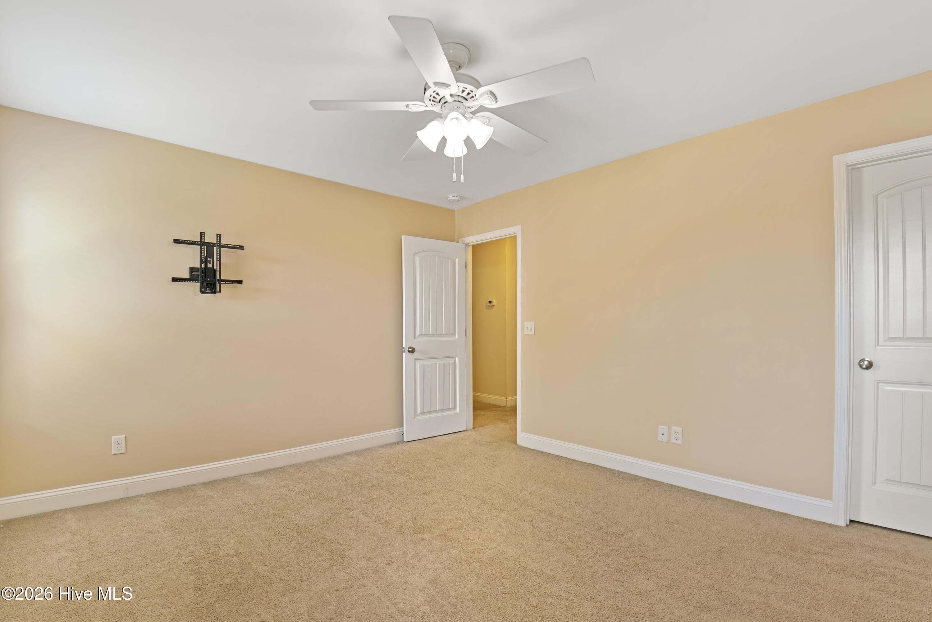 Single Family Residence at 143 Cornel Lane, Hampstead, NC 28443, photo 27 of 38