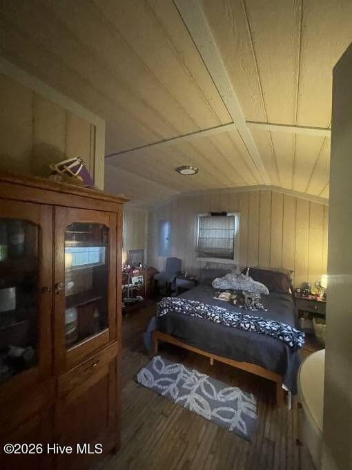 Single Family Residence at 219 Great Ditch Road, Engelhard, NC 27824, photo 4 of 12
