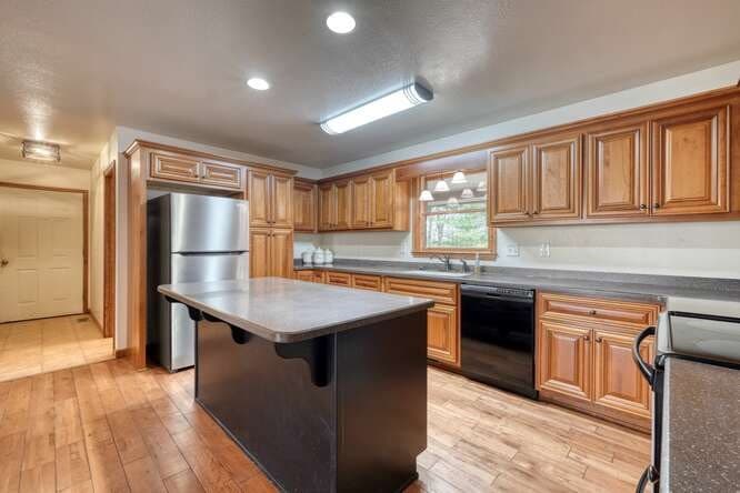 Single Family Residence at 125 Ford Lane, Murphy, NC 28906, photo 2 of 3