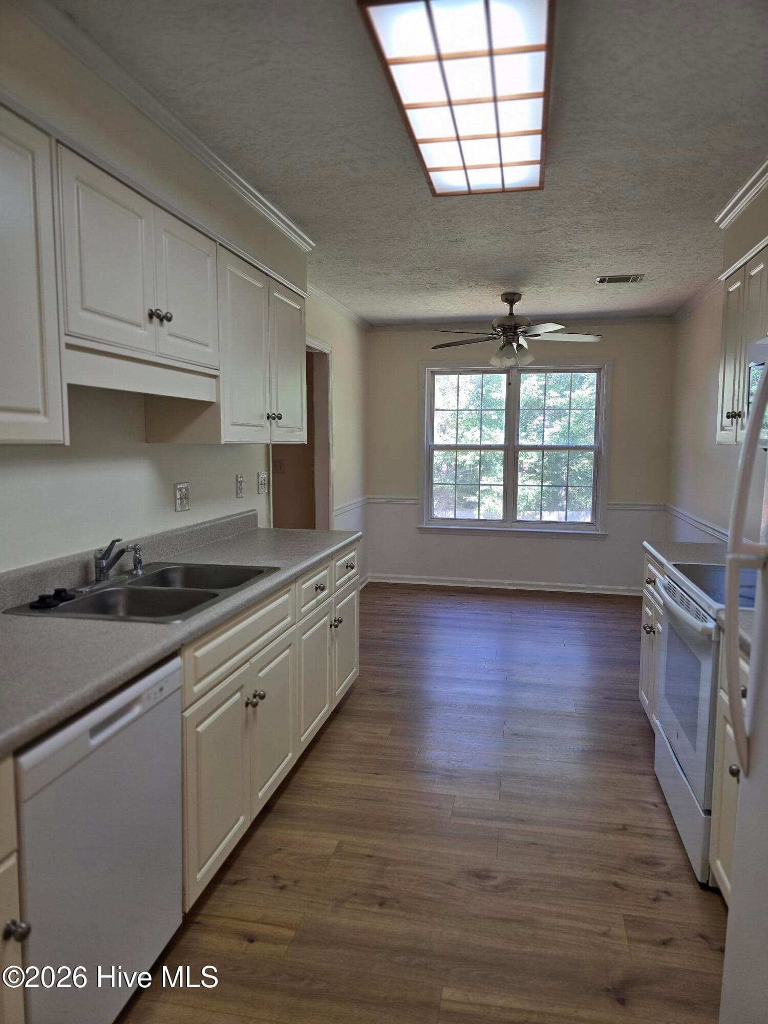 Single Family Residence at 4536 Country Glen Circle, Grovetown, GA 30813, photo 16 of 47