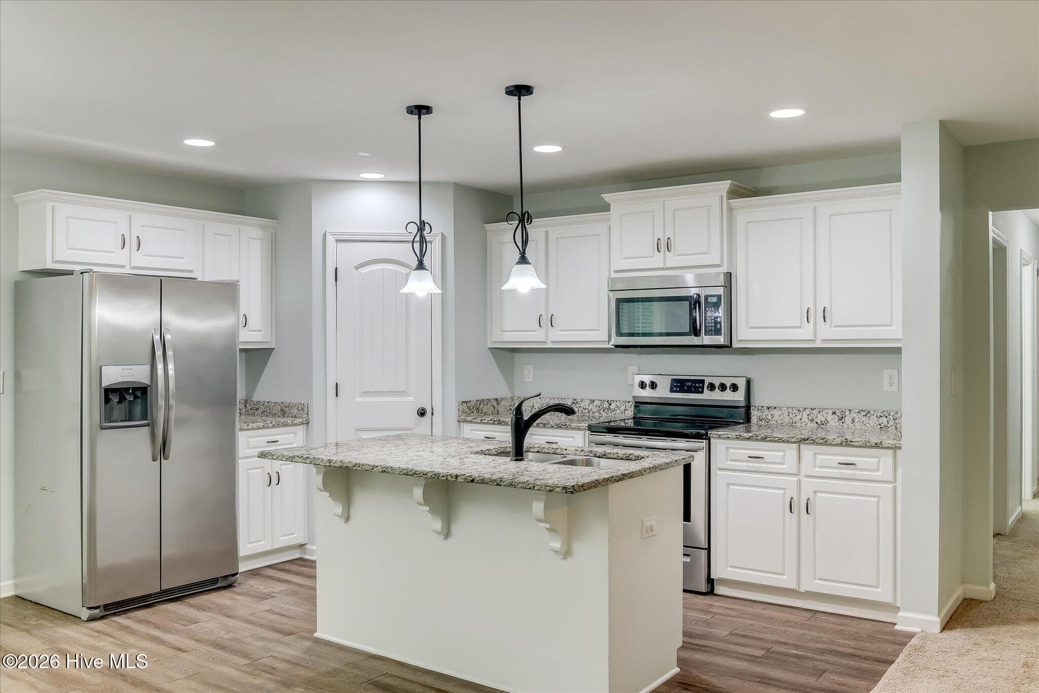 Single Family Residence at 605 Ridgefield Drive, North Augusta, SC 29841, North Augusta, photo 3 of 35