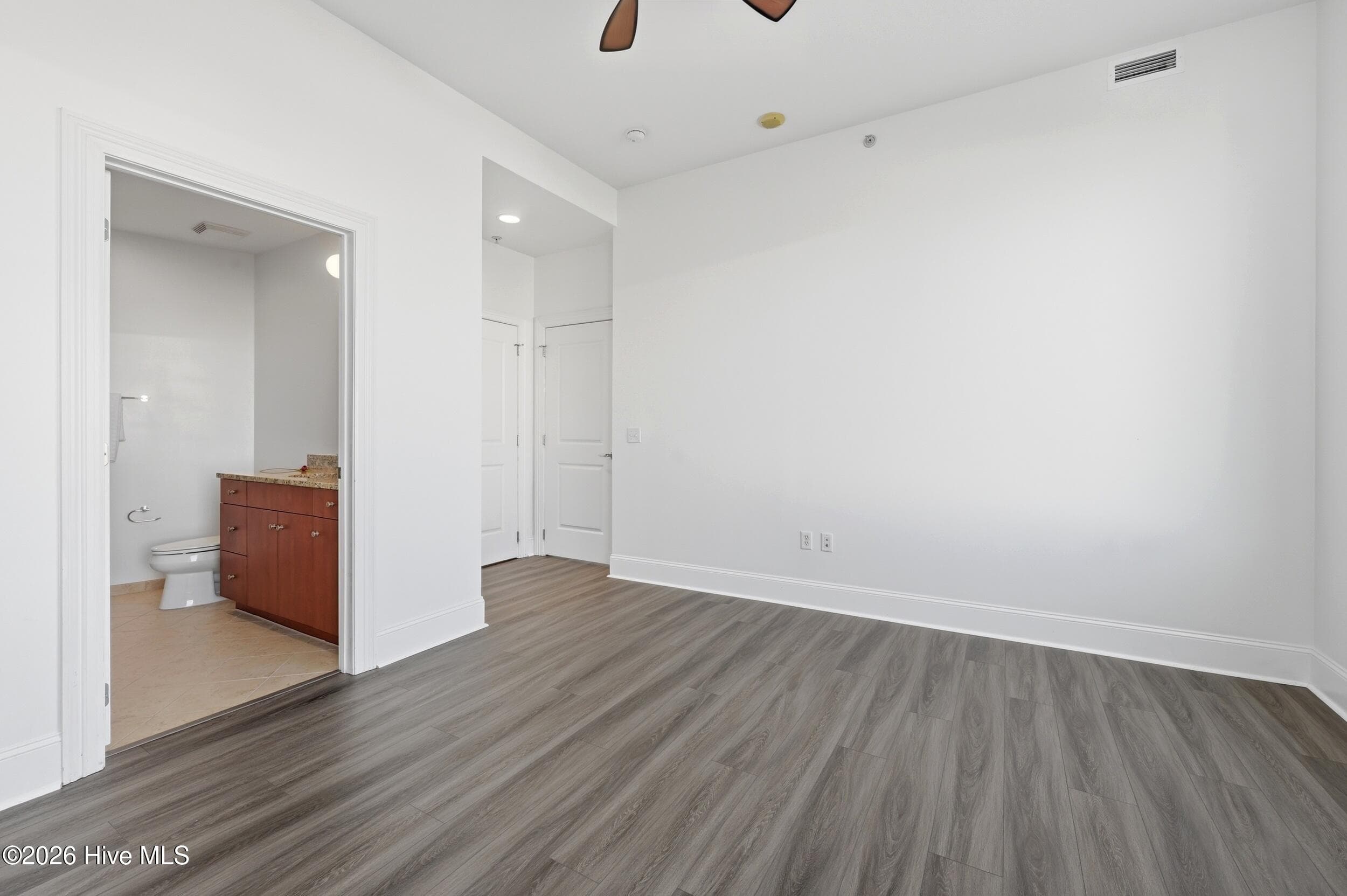Condominium at 400 W North Street 810, Raleigh, NC 27603, photo 20 of 41