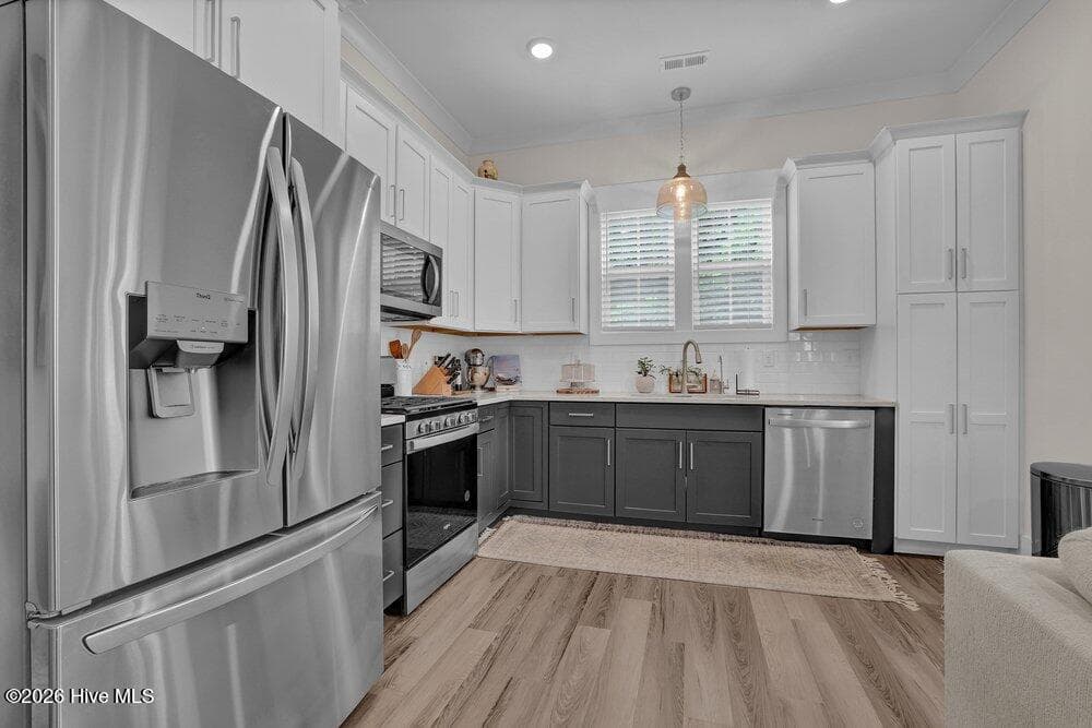 Townhouse at 1042 Tidal Lane, Wilmington, NC 28401, photo 10 of 40