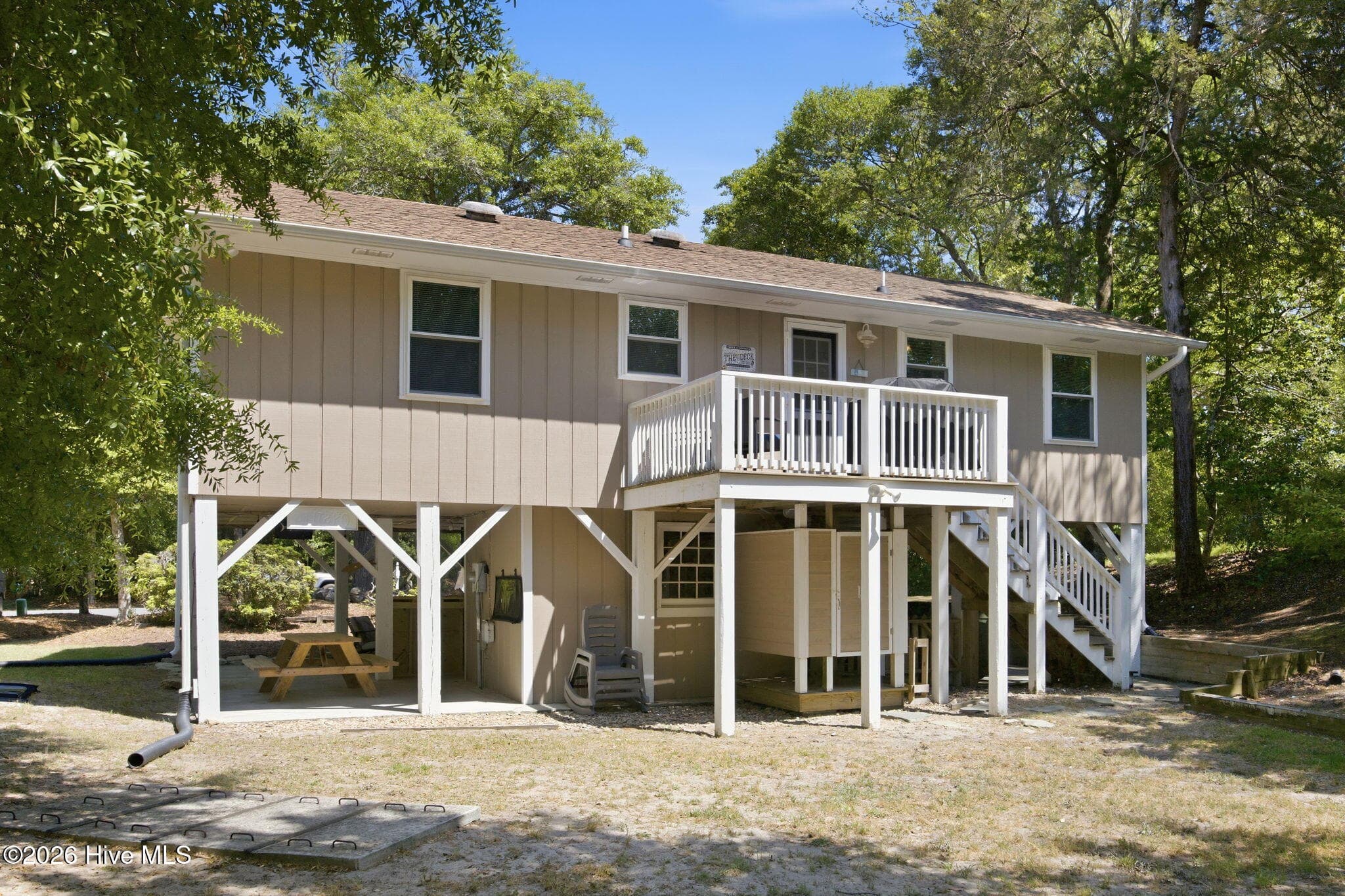 Single Family Residence at 137 Doe Drive, Emerald Isle, NC 28594, photo 4 of 49