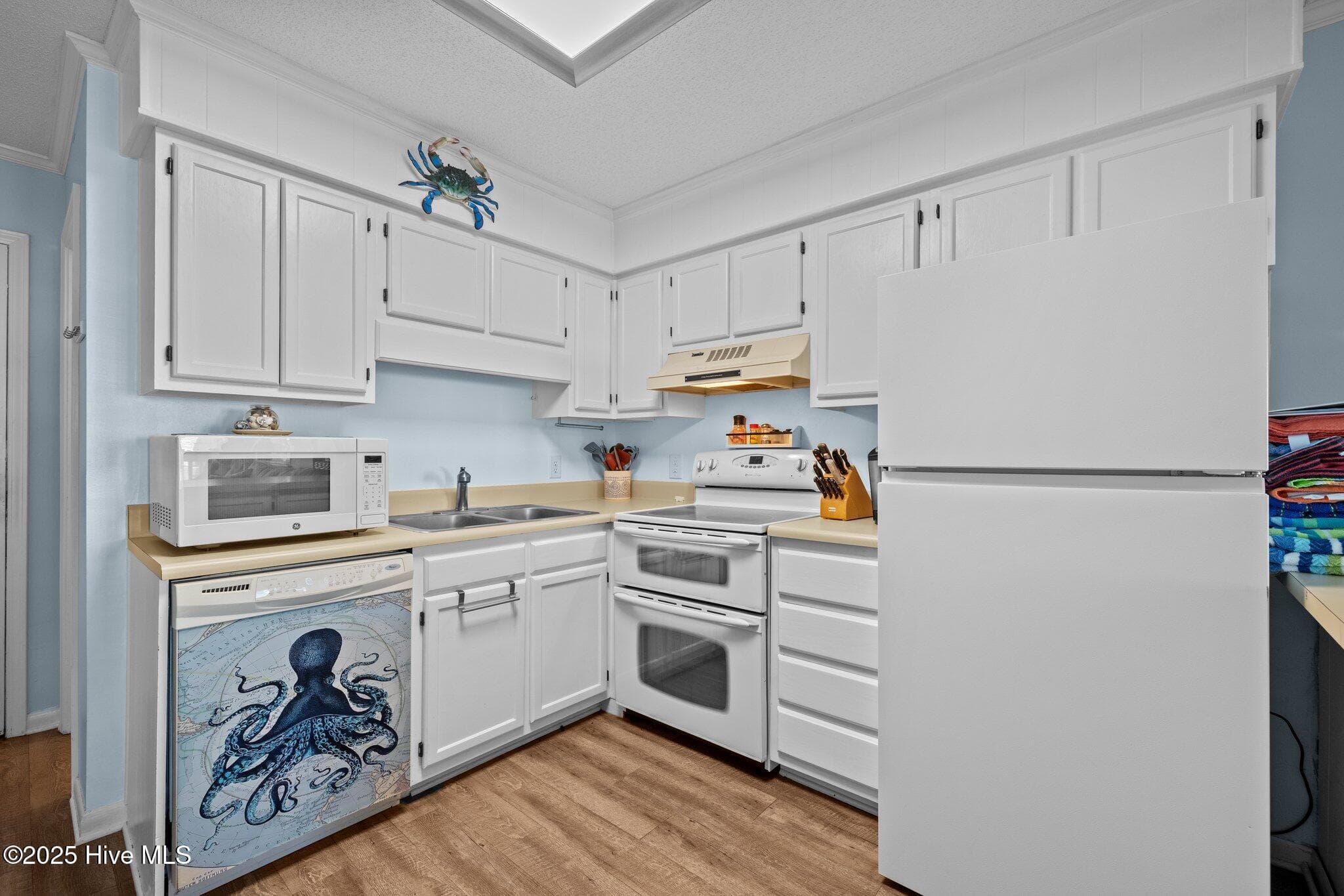 Condominium at 301 Commerce Way 142, Atlantic Beach, NC 28512, photo 5 of 15