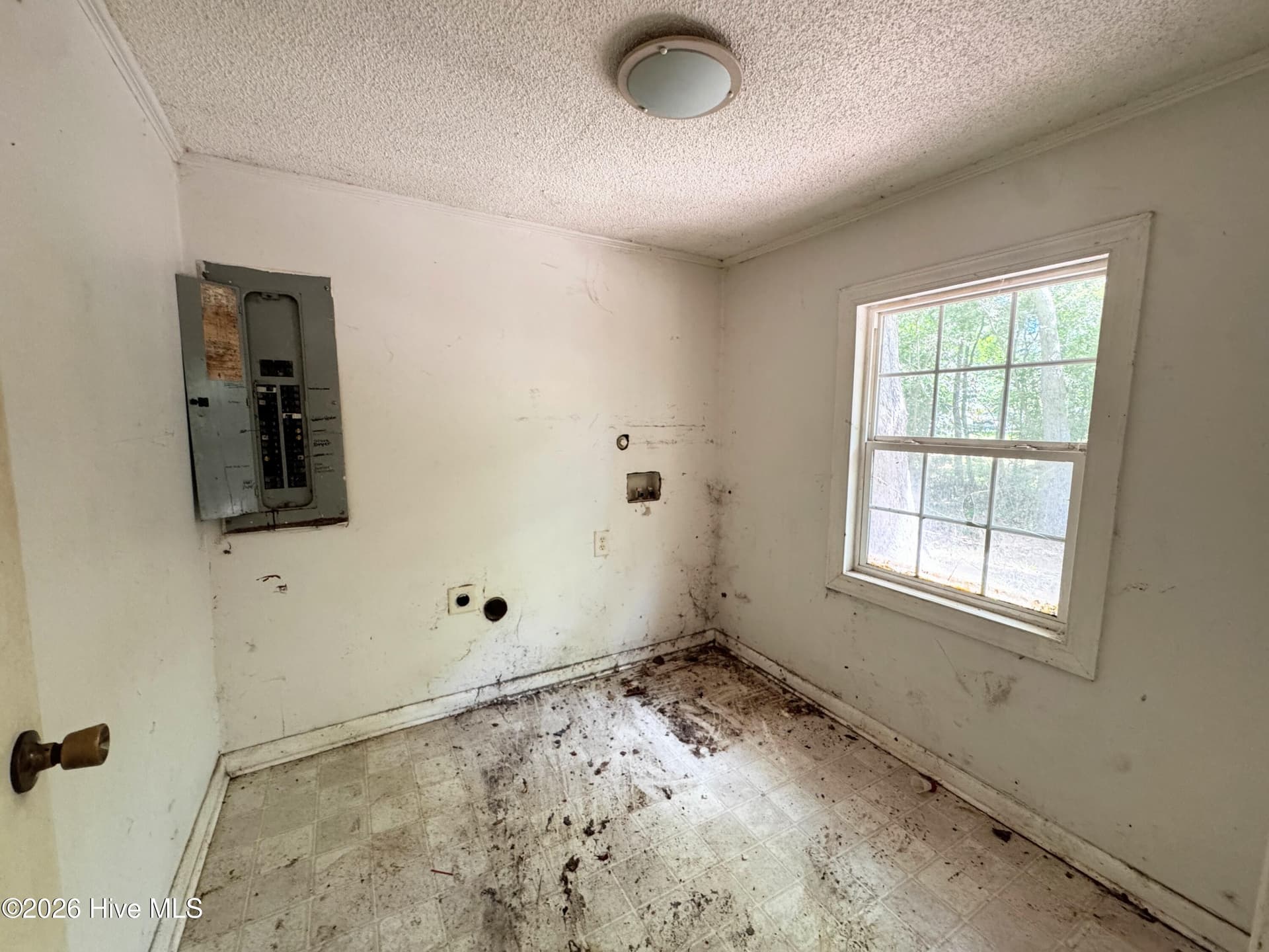 Single Family Residence at 739 Sloop Point Road, Hampstead, NC 28443, photo 12 of 32