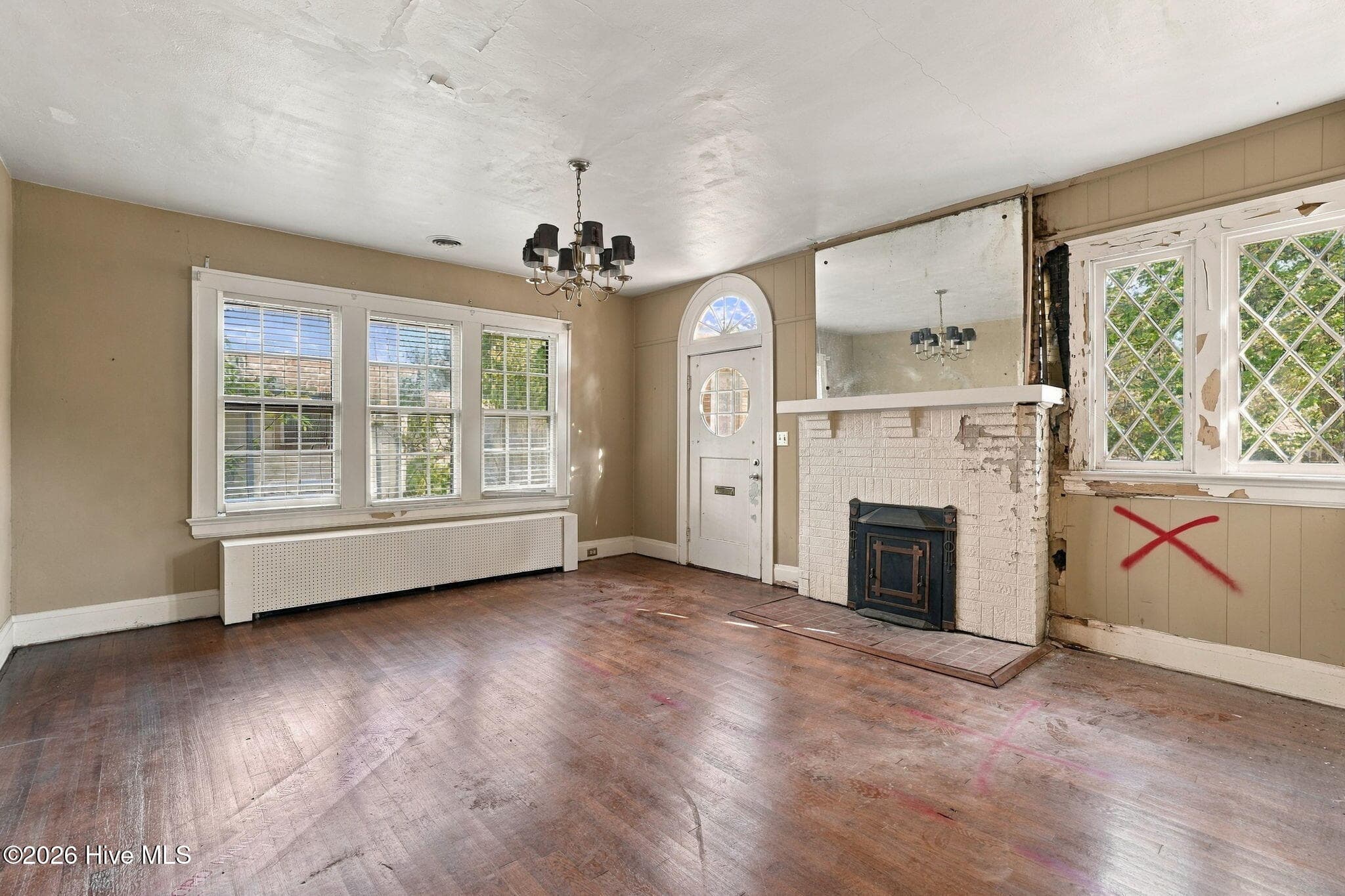 Single Family Residence at 1401 Gold Street N, Wilson, NC 27893, photo 5 of 27
