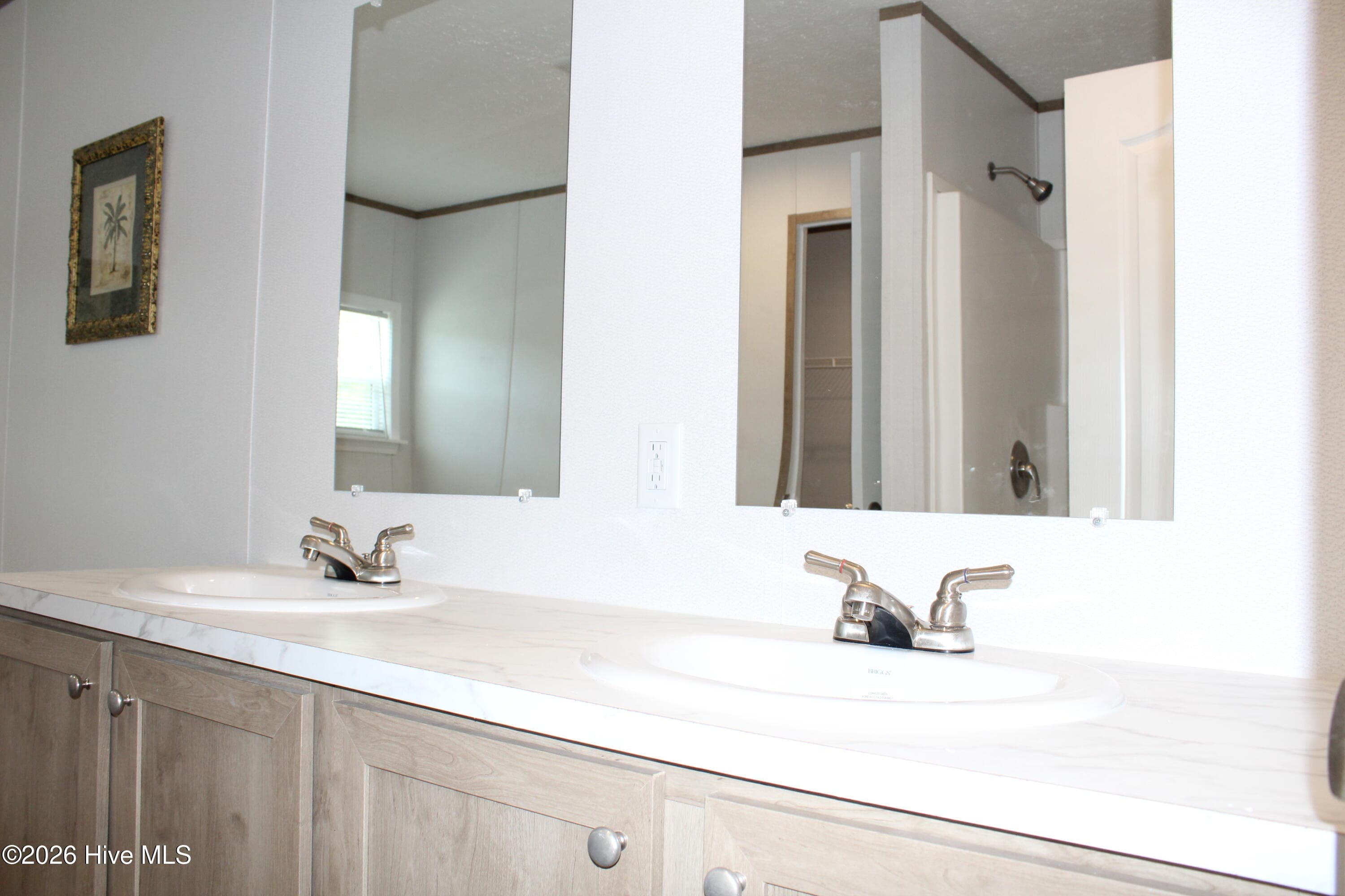 Manufactured Home at 950 Blind Bridge Road, Magnolia, NC 28453, photo 18 of 32