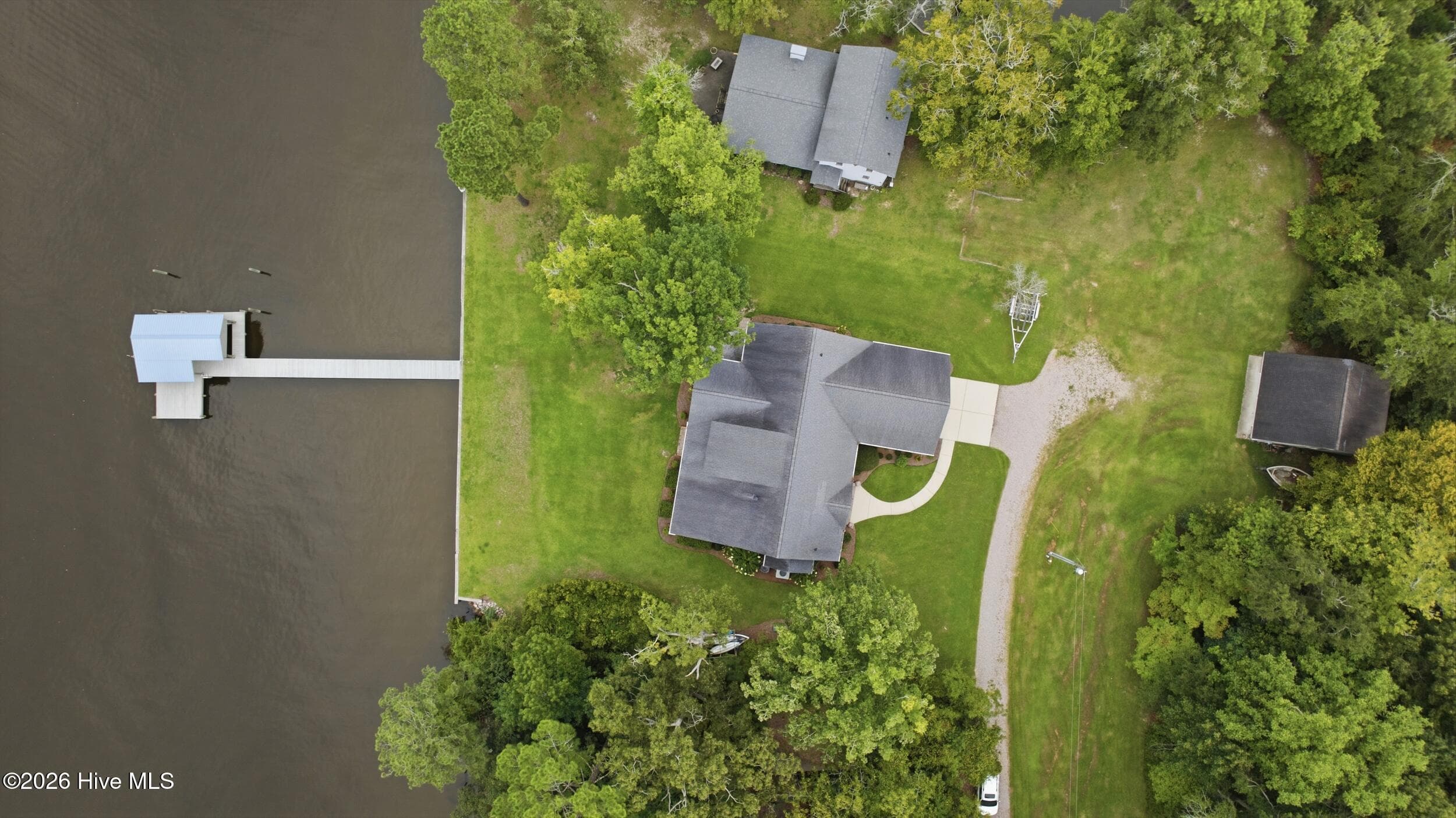 165 N Teachs Point Road, Bath, NC 27808