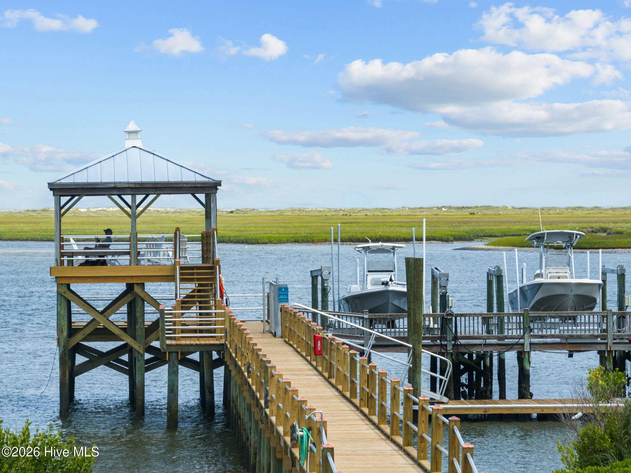 Single Family Residence at 824 Cupola Drive, Wilmington, NC 28409, photo 5 of 85