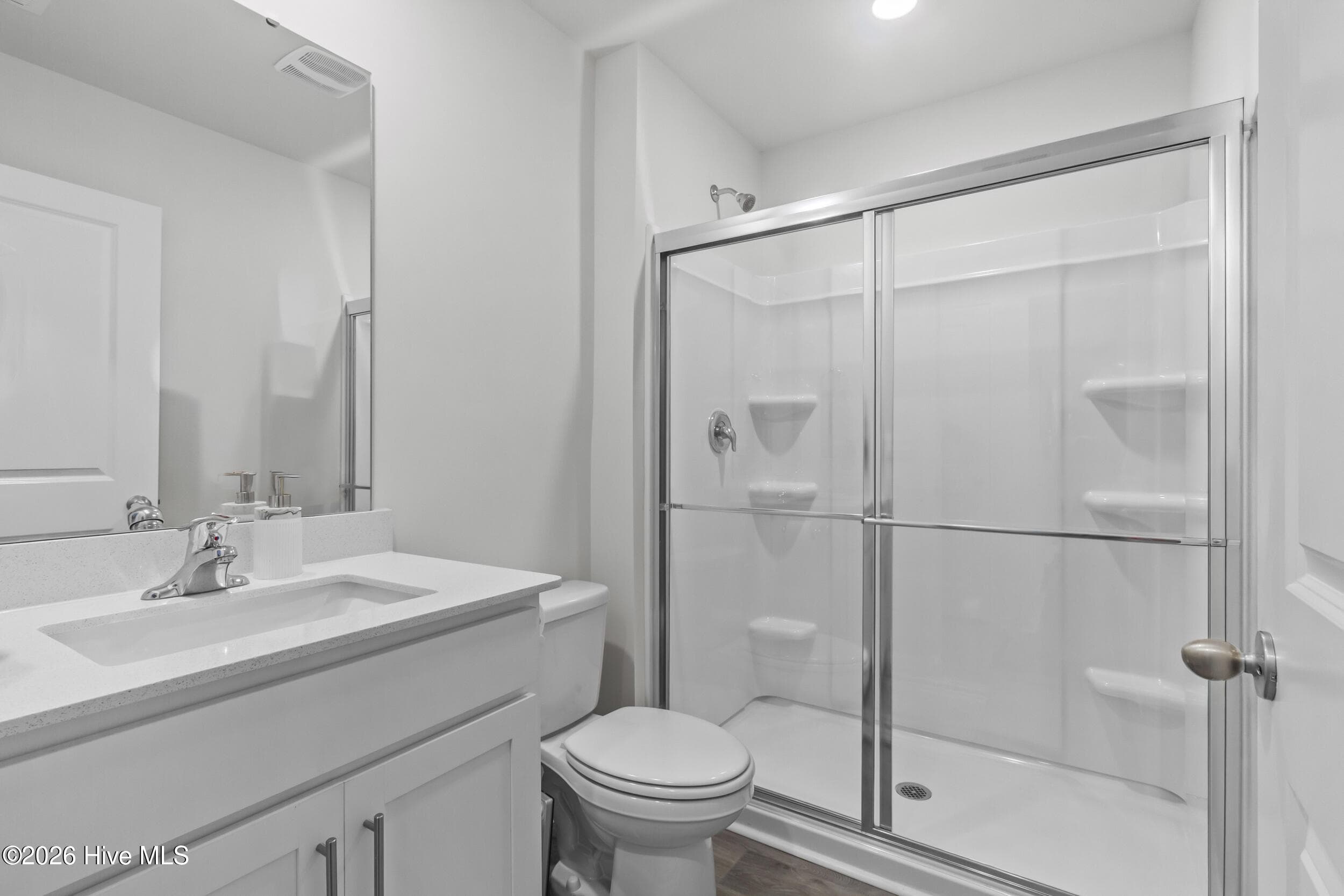 First Floor Full Bathroom - 4019 Emerald View, New Bern, NC 28560