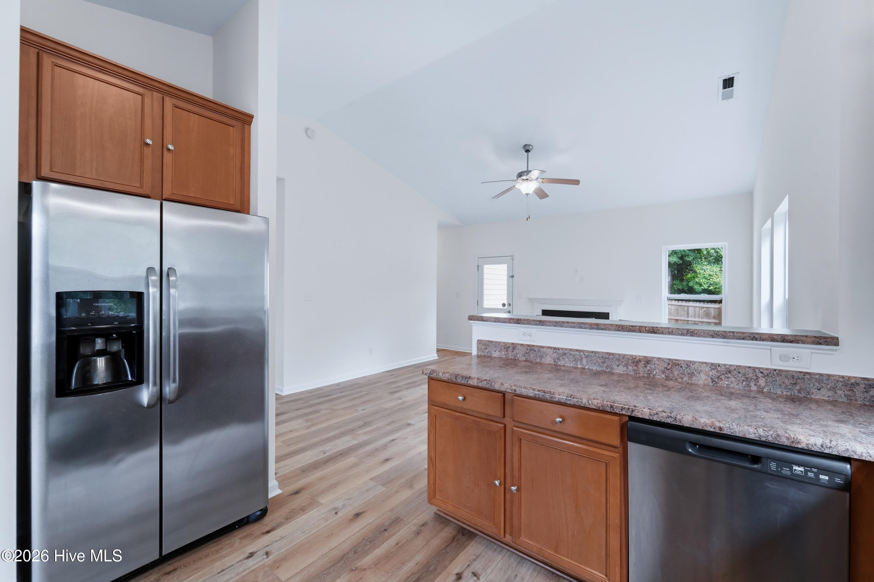 Single Family Residence at 103 Forsythia Court, Jacksonville, NC 28546, photo 17 of 48