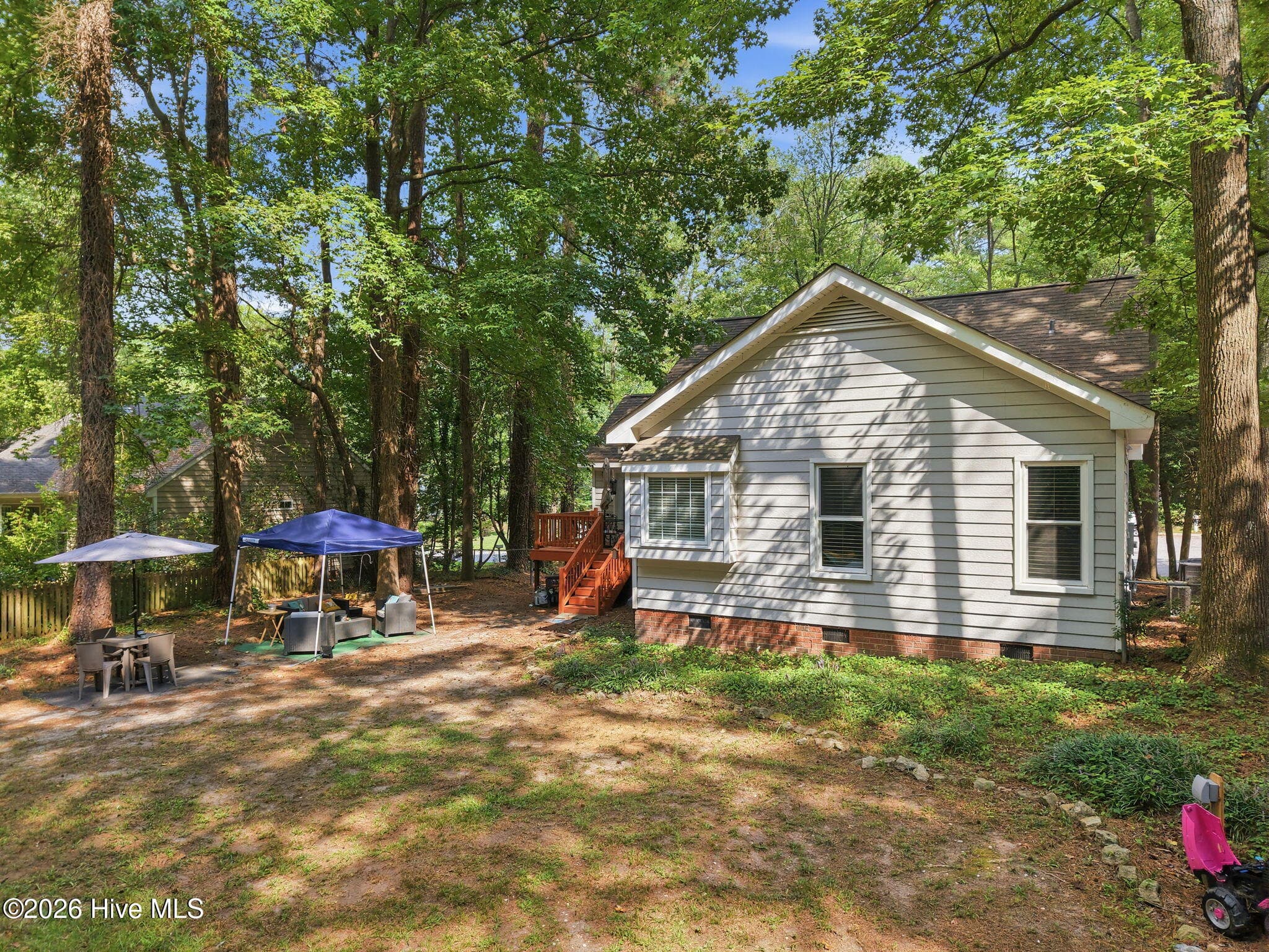 Single Family Residence at 1006 River Hill Drive, Greenville, NC 27858, photo 2 of 2