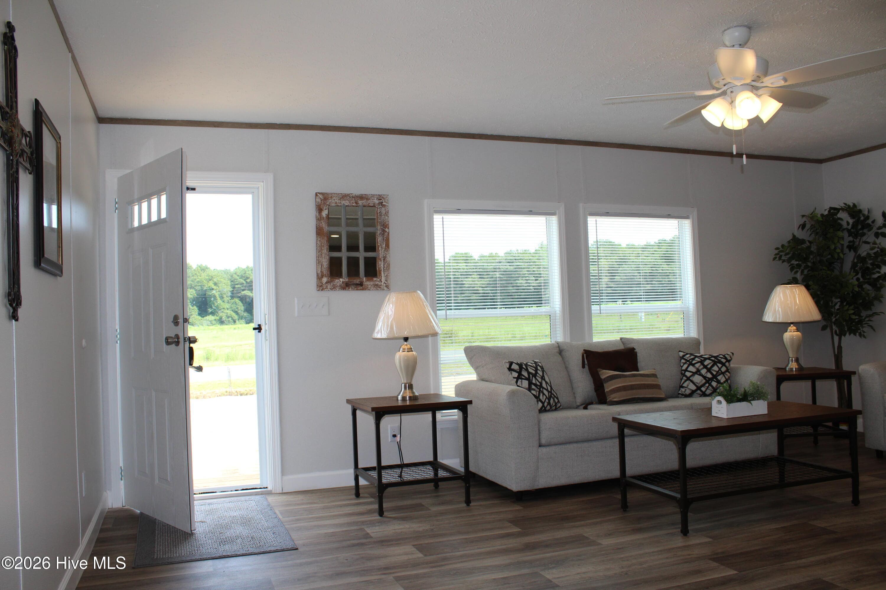 Manufactured Home at 950 Blind Bridge Road, Magnolia, NC 28453, photo 13 of 32