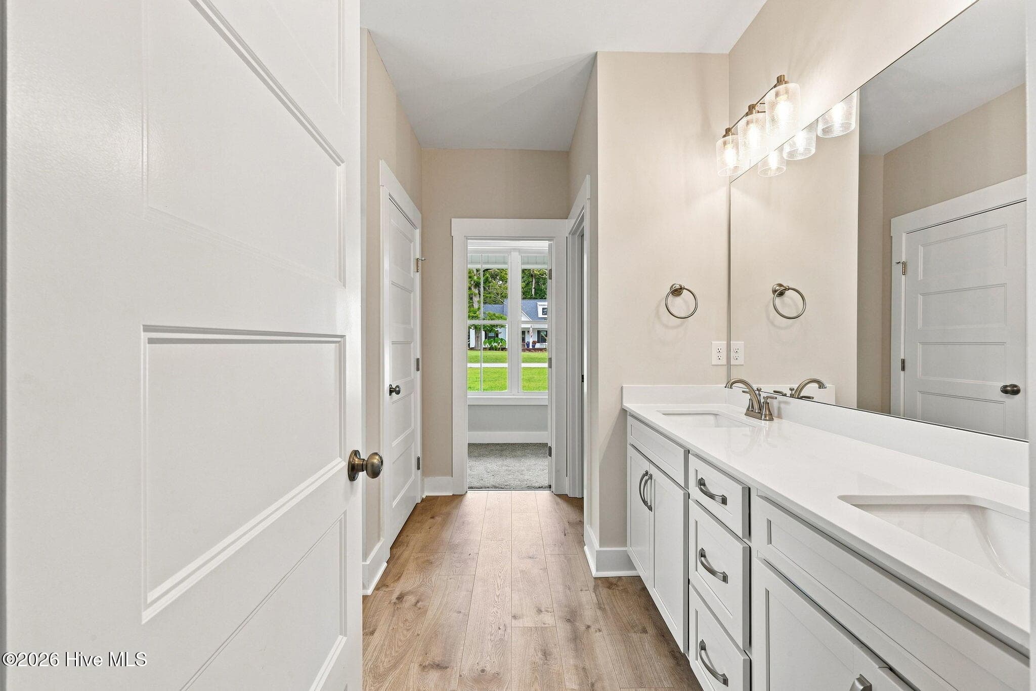 Single Family Residence at 2428 Starling Lane, New Bern, NC 28562, photo 2 of 3