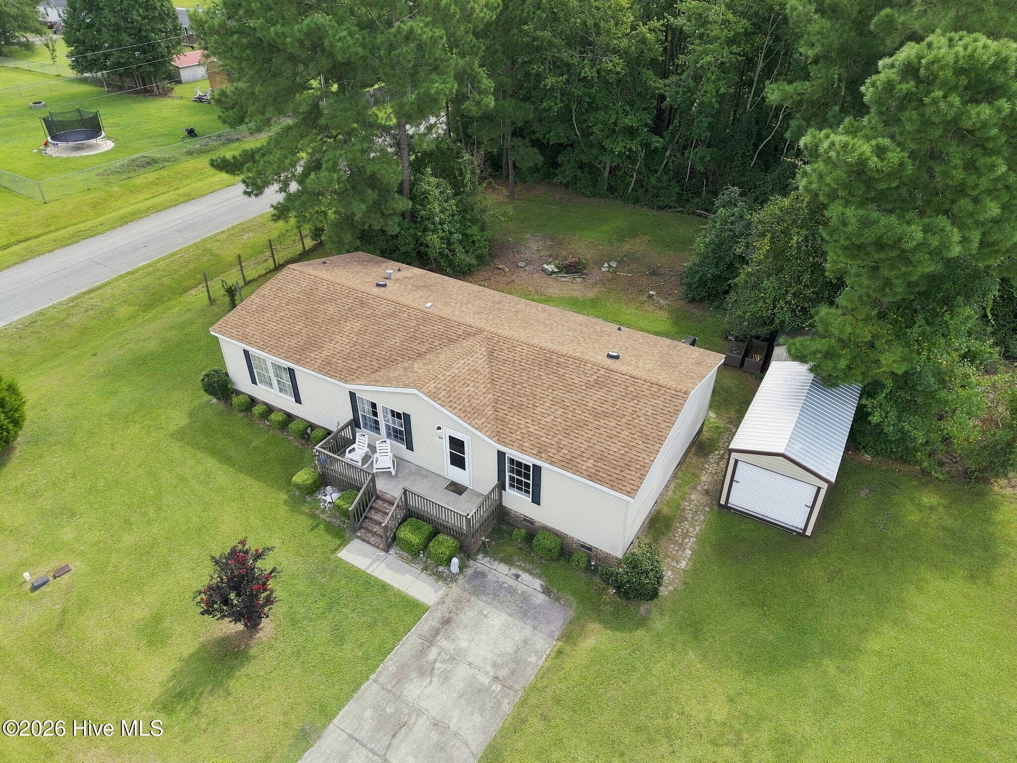Manufactured Home at 206 Shipmans Pike, Jacksonville, NC 28546, photo 39 of 51