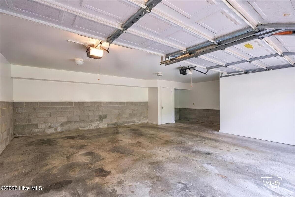 2 car garage - 160 N Ridge Street, Southern Pines, NC 28387