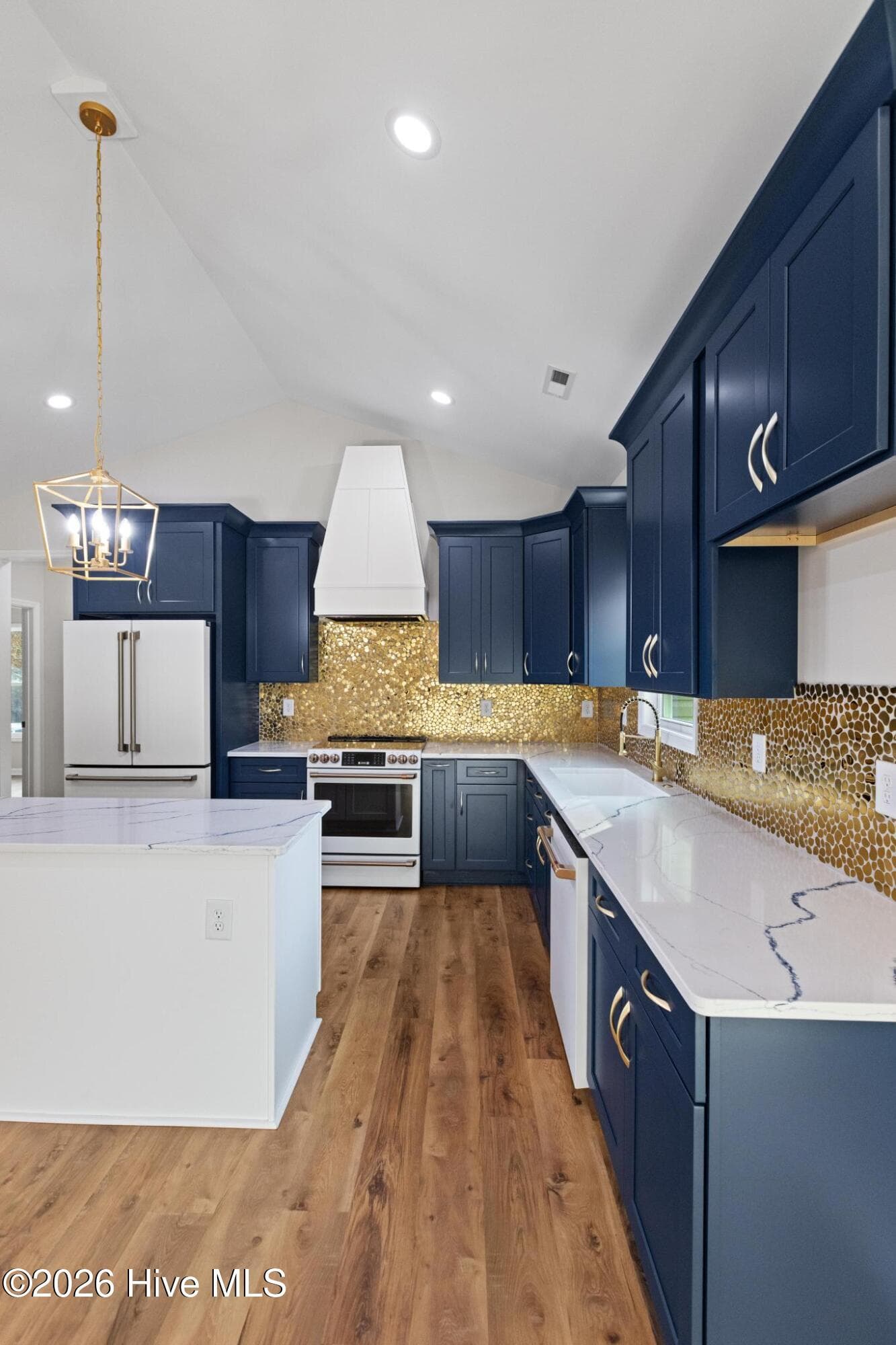 SIMILAR HOME - 402 Wade Drive, Richlands, NC 28574