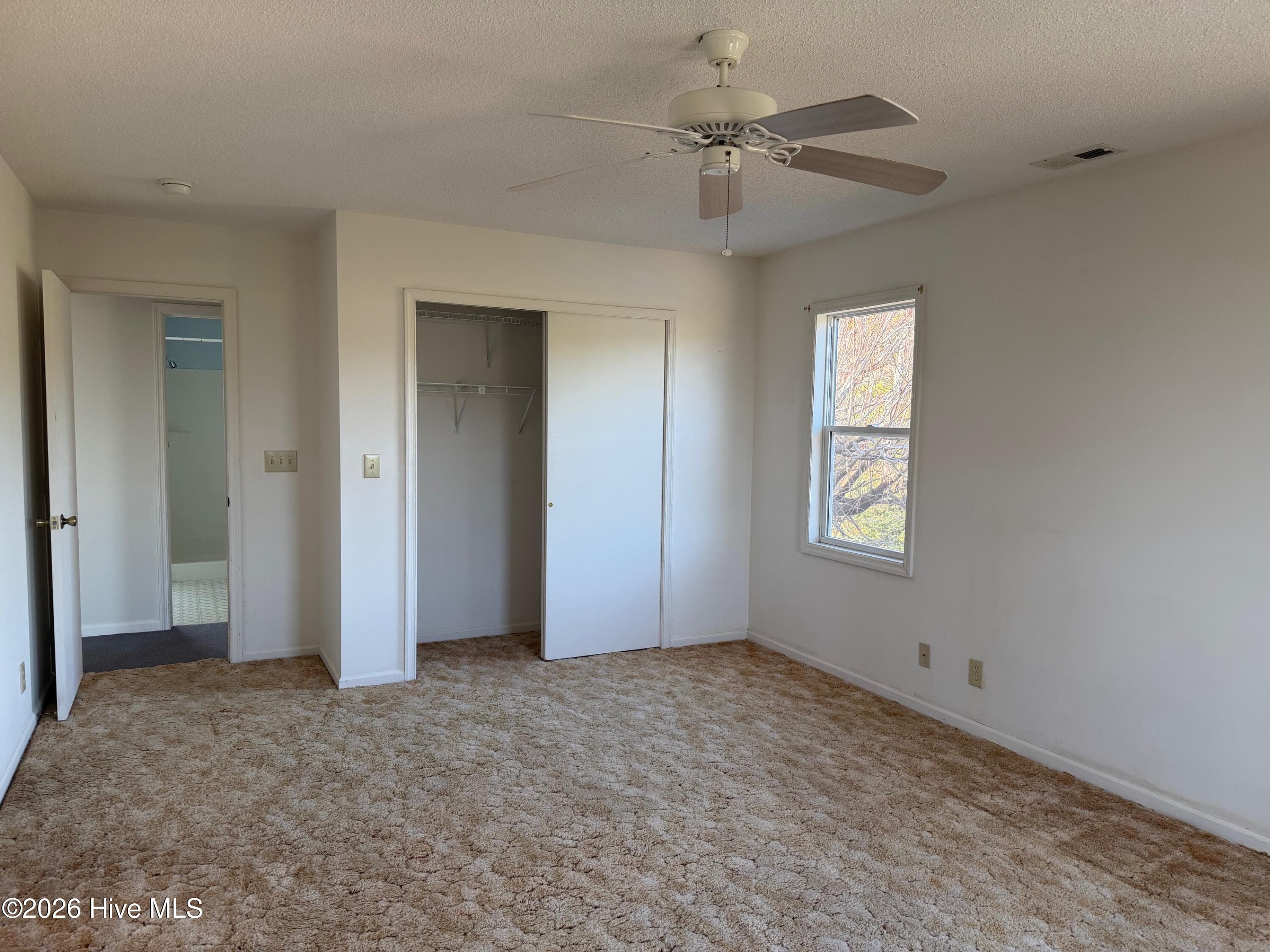 Room over garage 2 - 630 Seashore Drive, Atlantic, NC 28511