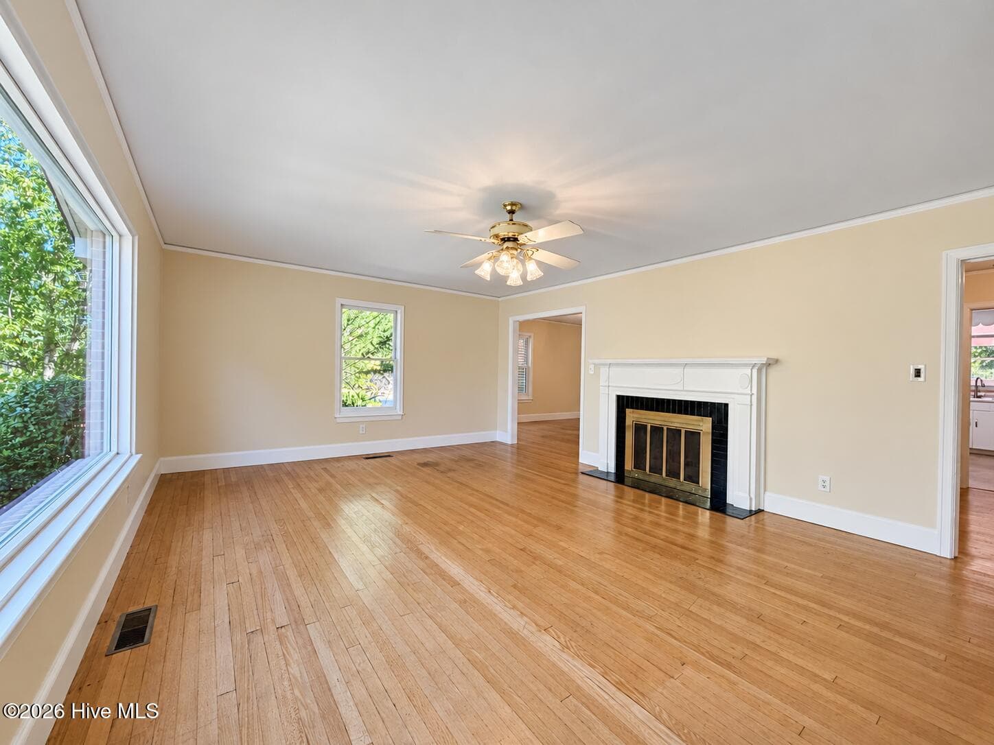 Single Family Residence at 320 Northern Boulevard, Wilmington, NC 28401, photo 11 of 159