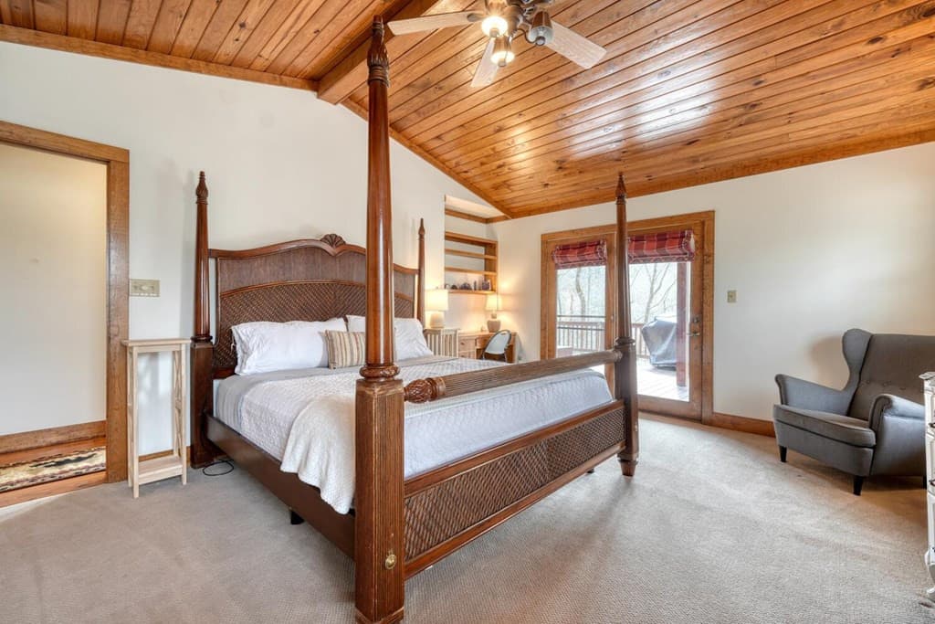 Residential at 575 Carolina Springs Lane, Franklin, NC 28734, photo 24 of 68