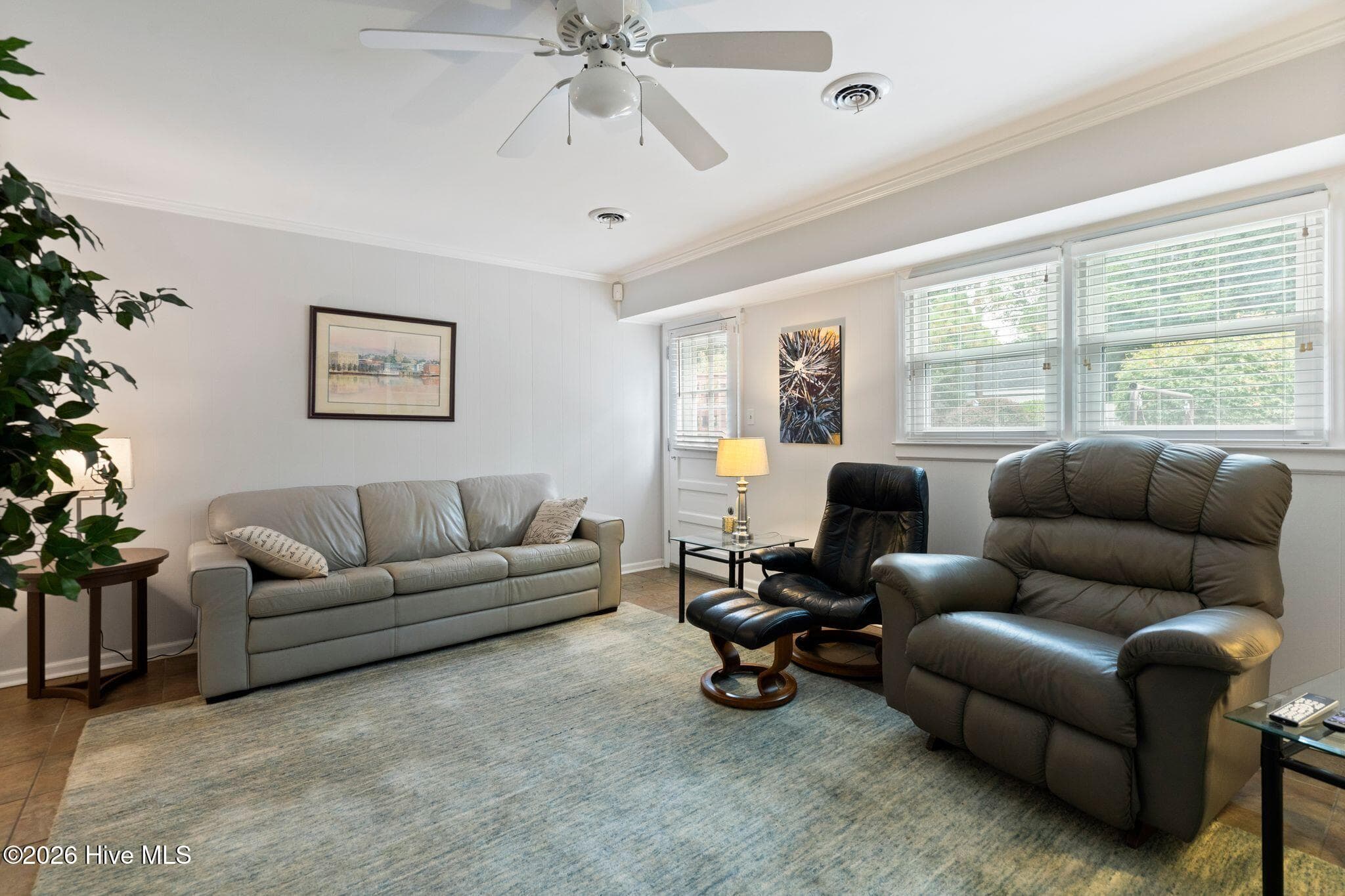 lower level den - 2316 Lynnwood Drive, Wilmington, NC 28403