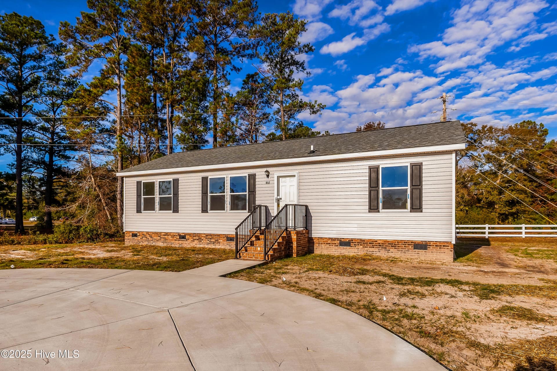 Welcome Home - 852 Yaupon Drive SW, Calabash, NC 28467