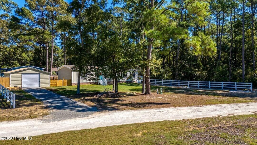 Manufactured Home at 3459 Lakeview Drive SW, Supply, NC 28462, photo 13 of 70