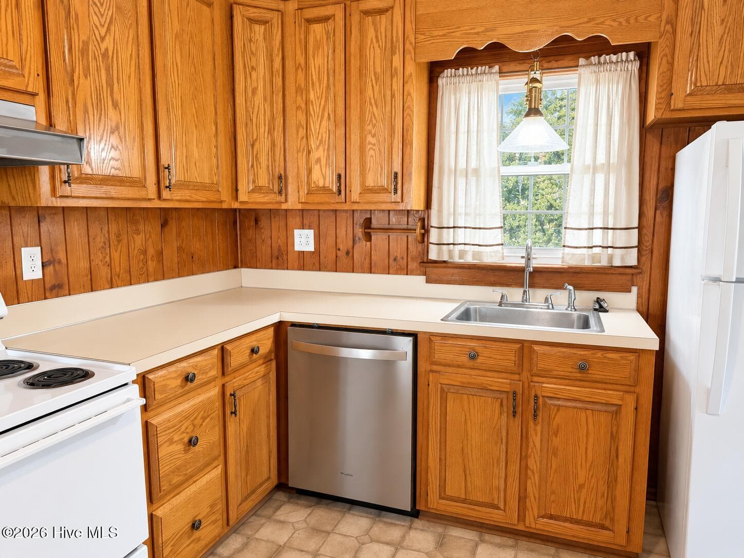 Single Family Residence at 601 Howard Street, Columbia, NC 27925, photo 10 of 20