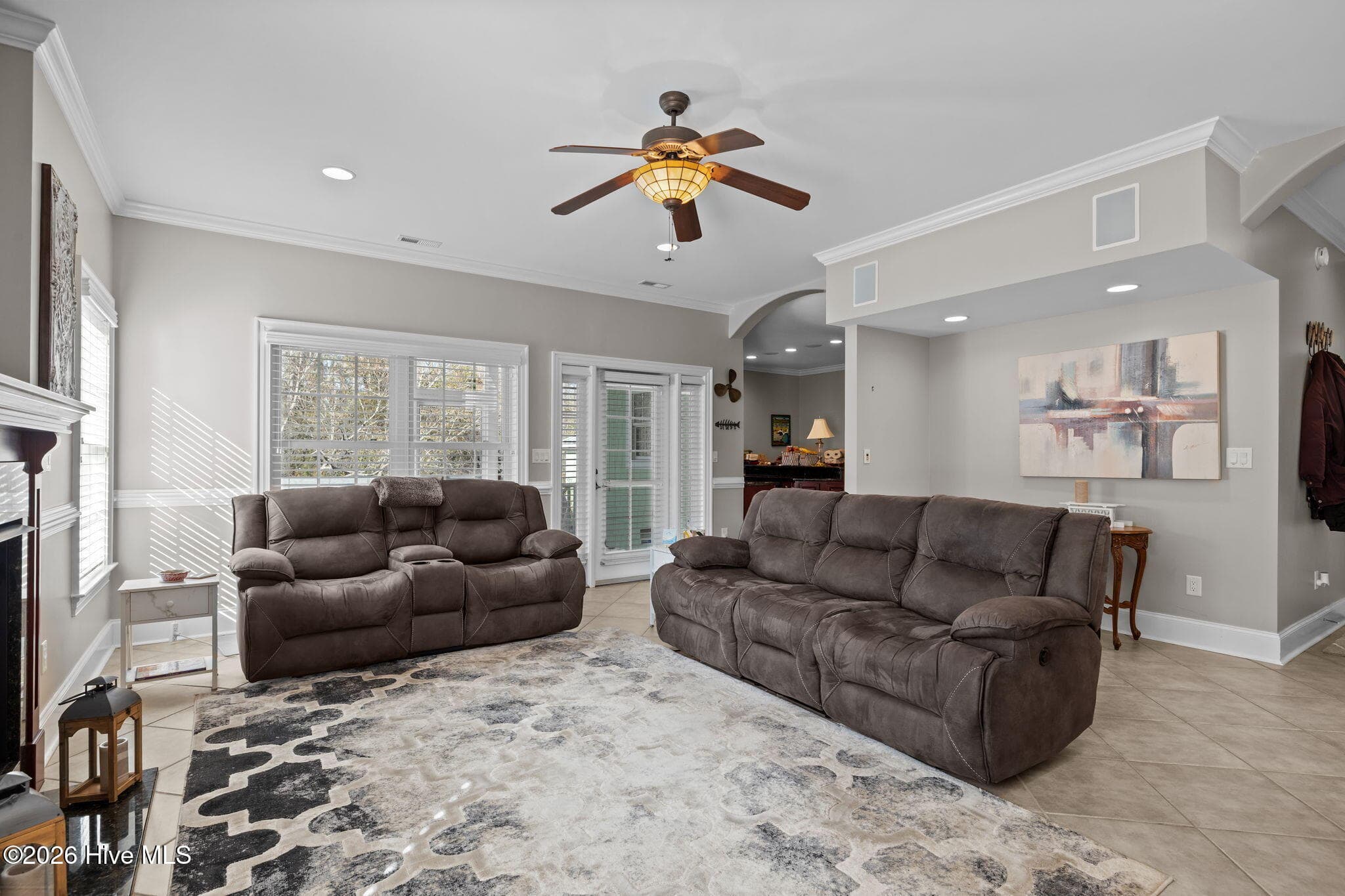 Level 1 family room - 109 Key West Lane, Newport, NC 28570