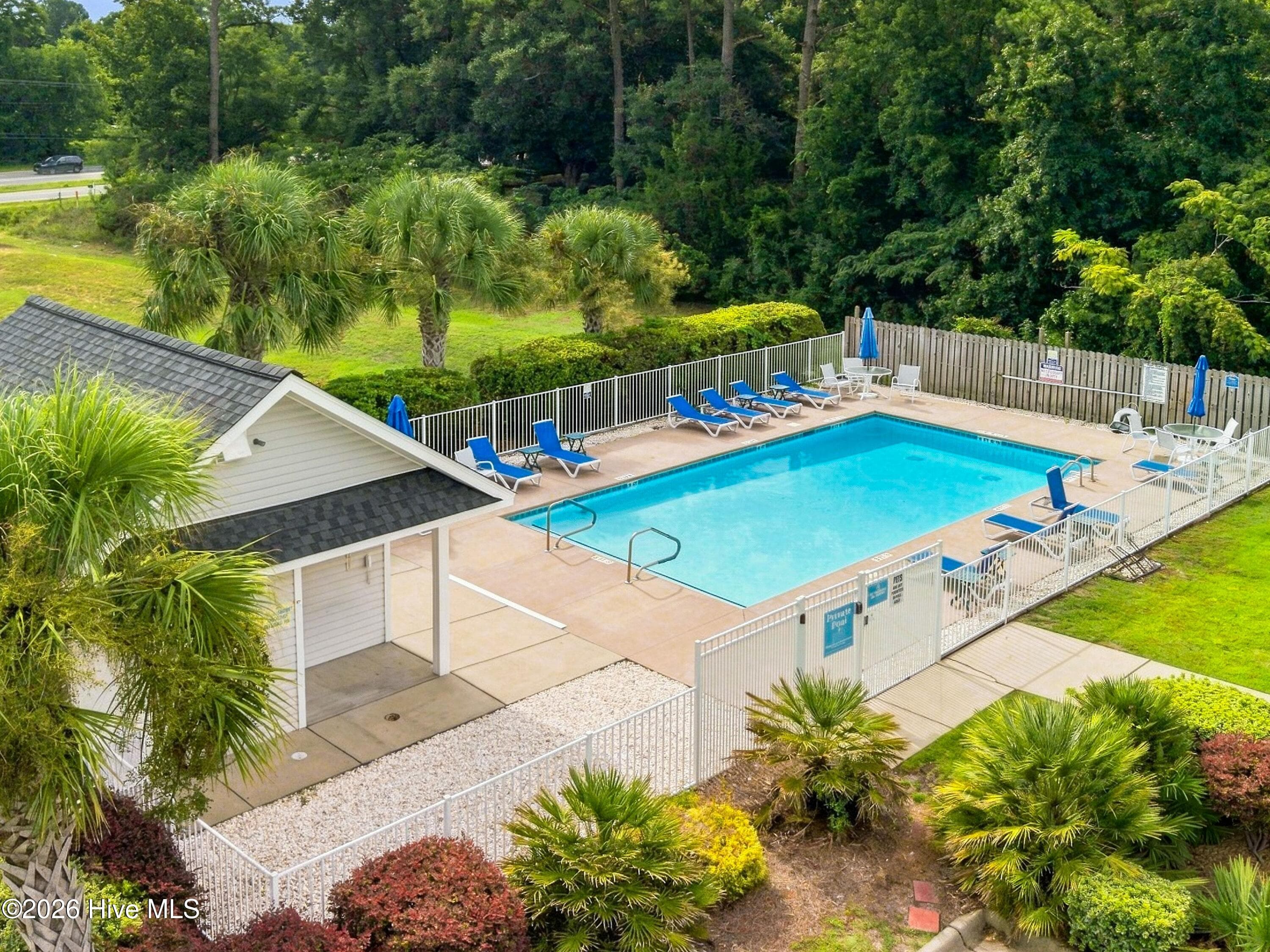 Single Family Residence at 8023 Sweetgrass Court, Wilmington, NC 28412, photo 4 of 33