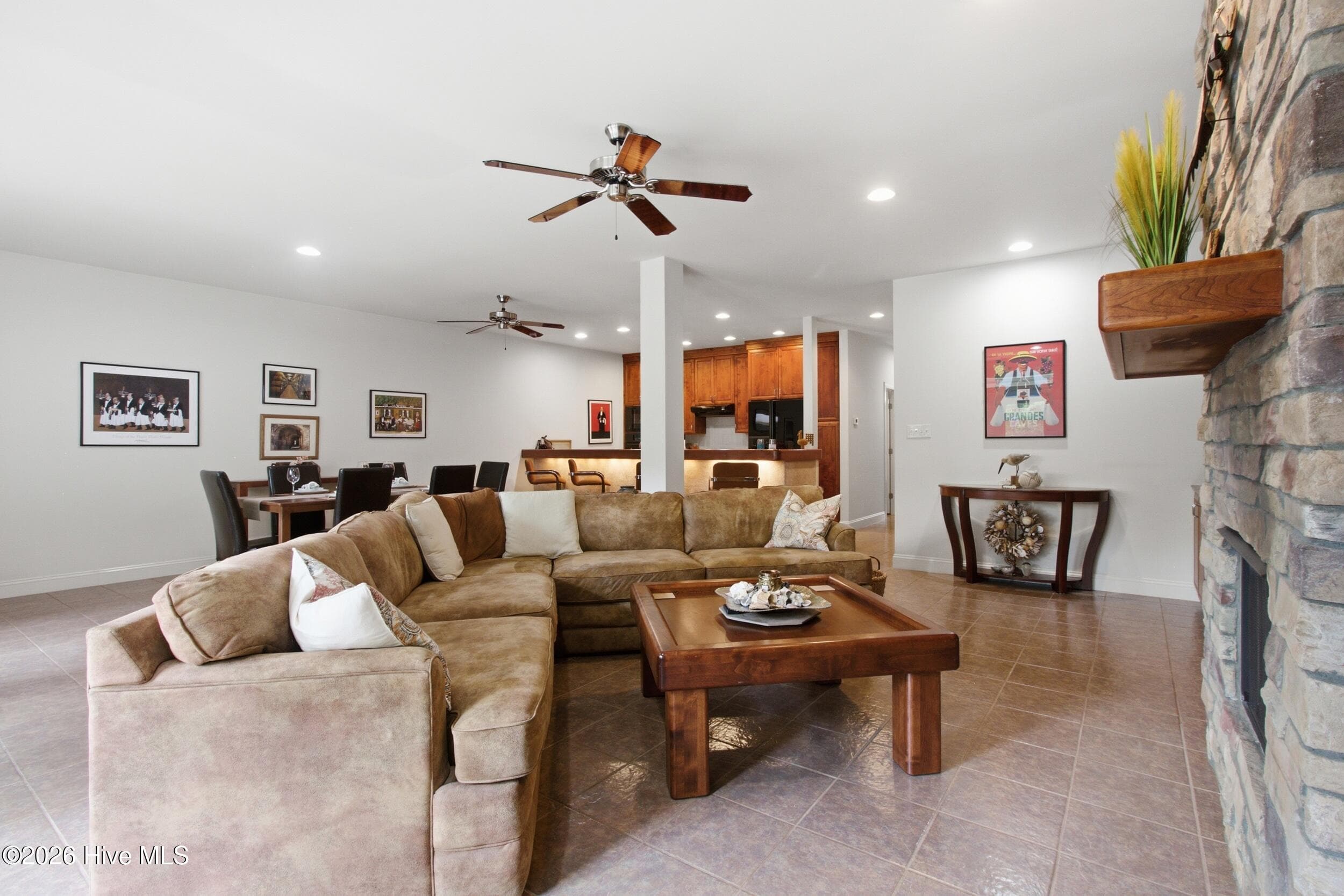 Living Room - 2207 Hidden Harbor Drive, New Bern, NC 28562