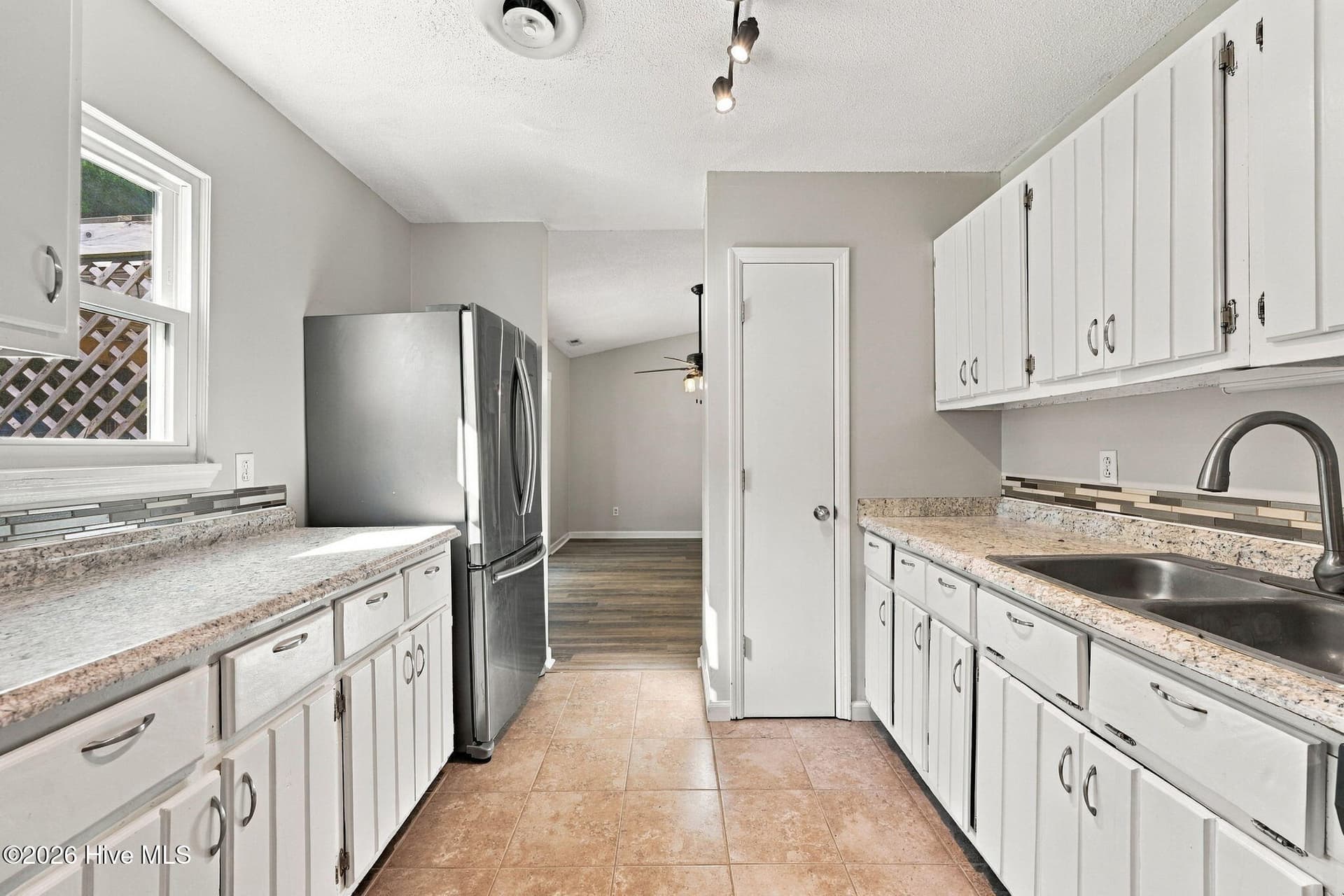 Single Family Residence at 368 Union Chapel Church Road, Richlands, NC 28574, photo 10 of 47