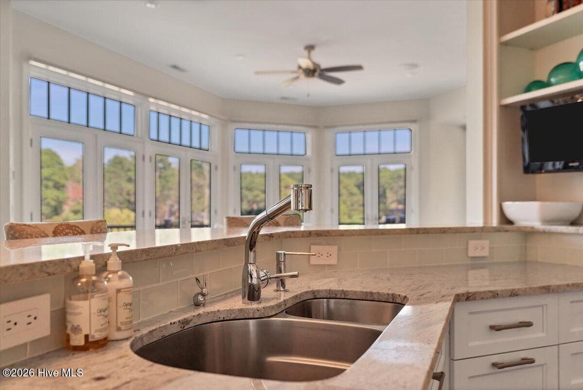 Single Family Residence at 475 Lake Dornoch Drive, Pinehurst, NC 28374, photo 16 of 17