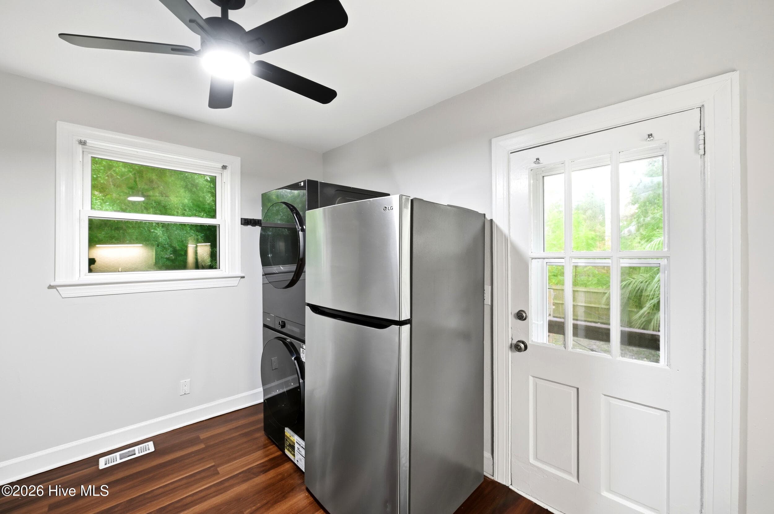 Single Family Residence at 2018 Klein Road, Wilmington, NC 28405, photo 18 of 45