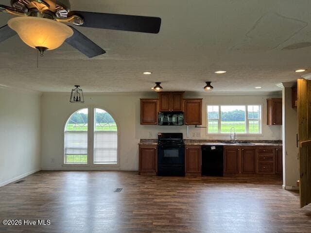 Manufactured Home at 229 Rhodes Pond Road, Four Oaks, NC 27524, photo 2 of 18