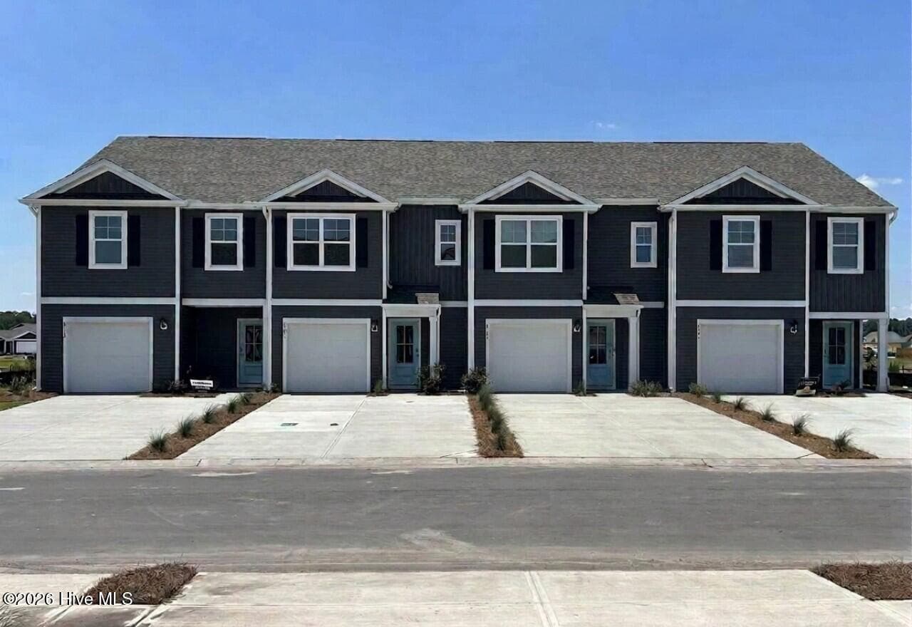 Townhouse at 4326 Majesty Drive Unit 353, Castle Hayne, NC 28429, photo 6 of 46