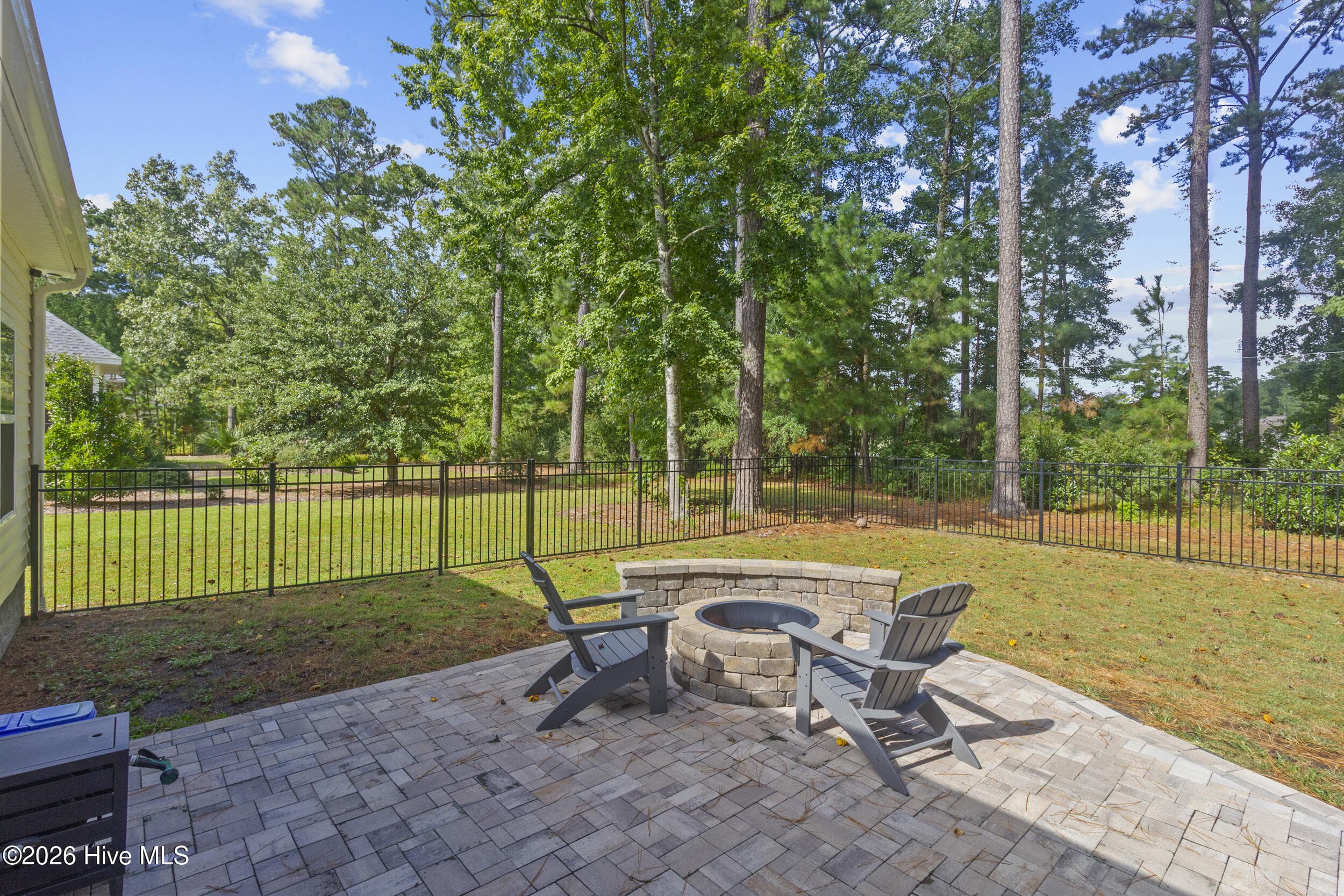 Single Family Residence at 3709 Viridian Trace, New Bern, NC 28562, photo 5 of 50