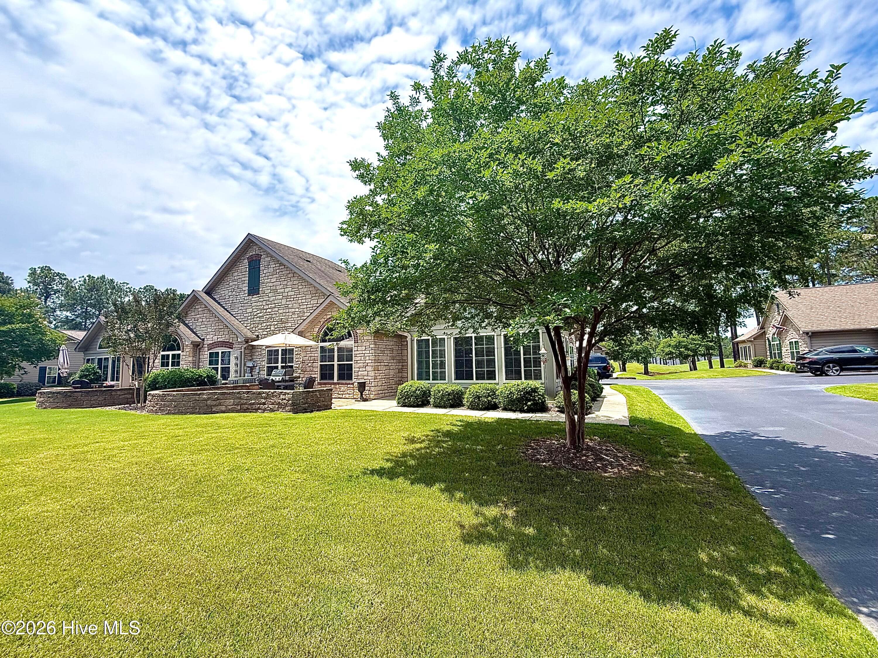 Townhouse at 107 W Chelsea Court, Southern Pines, NC 28387, photo 5 of 37