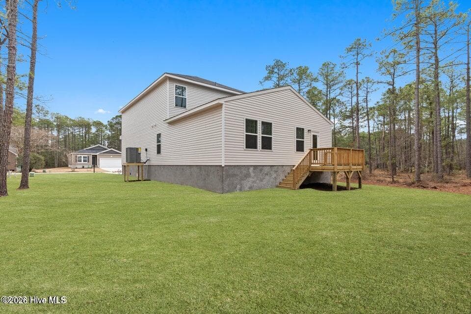 Single Family Residence at 717 Helm Drive, New Bern, NC 28560, photo 5 of 25