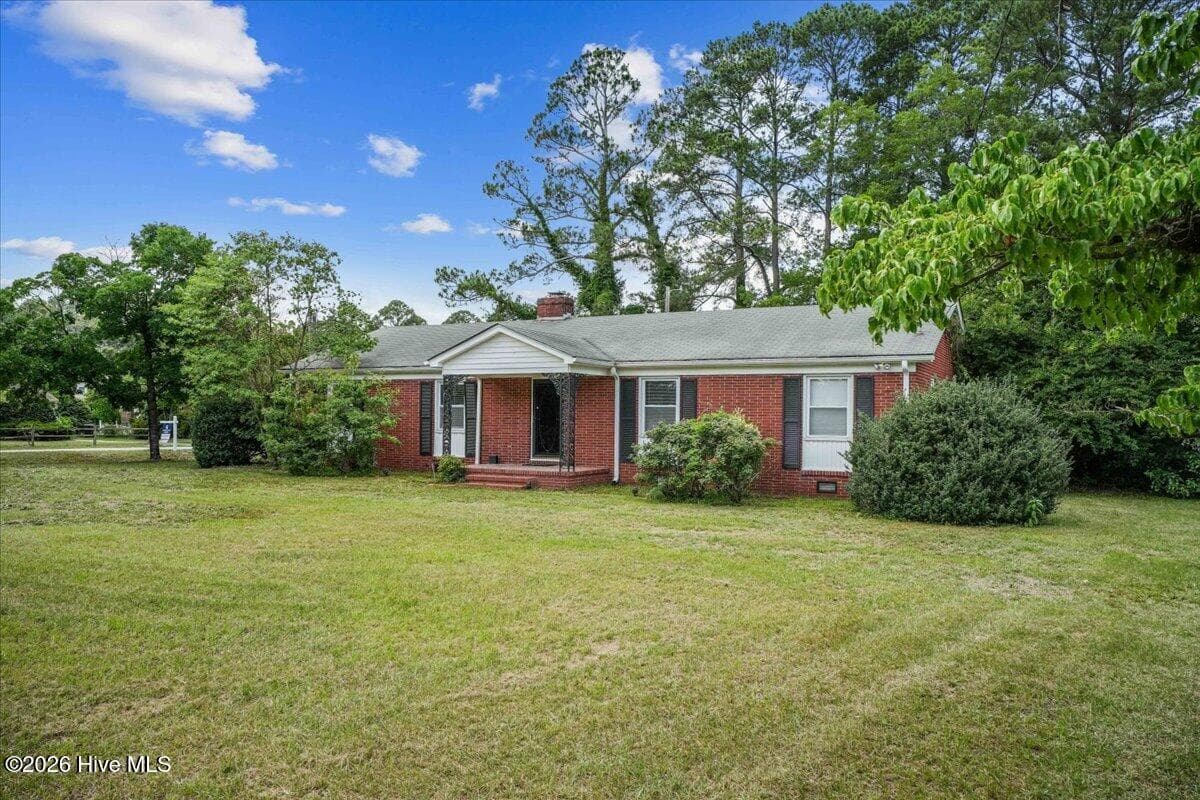 Single Family Residence at 1801 E Azalea Drive, Goldsboro, NC 27530, photo 10 of 77