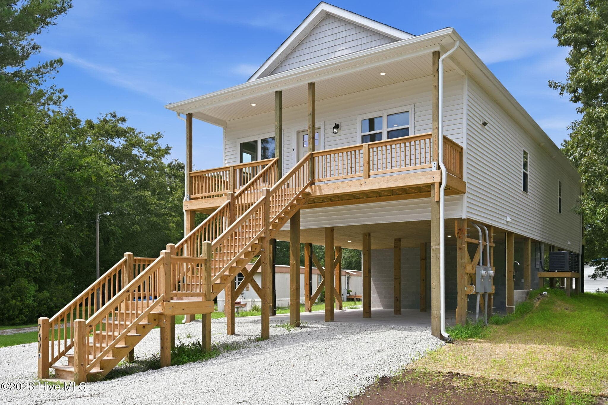 Single Family Residence at 751 Driftwood Drive, Hampstead, NC 28443, photo 3 of 52