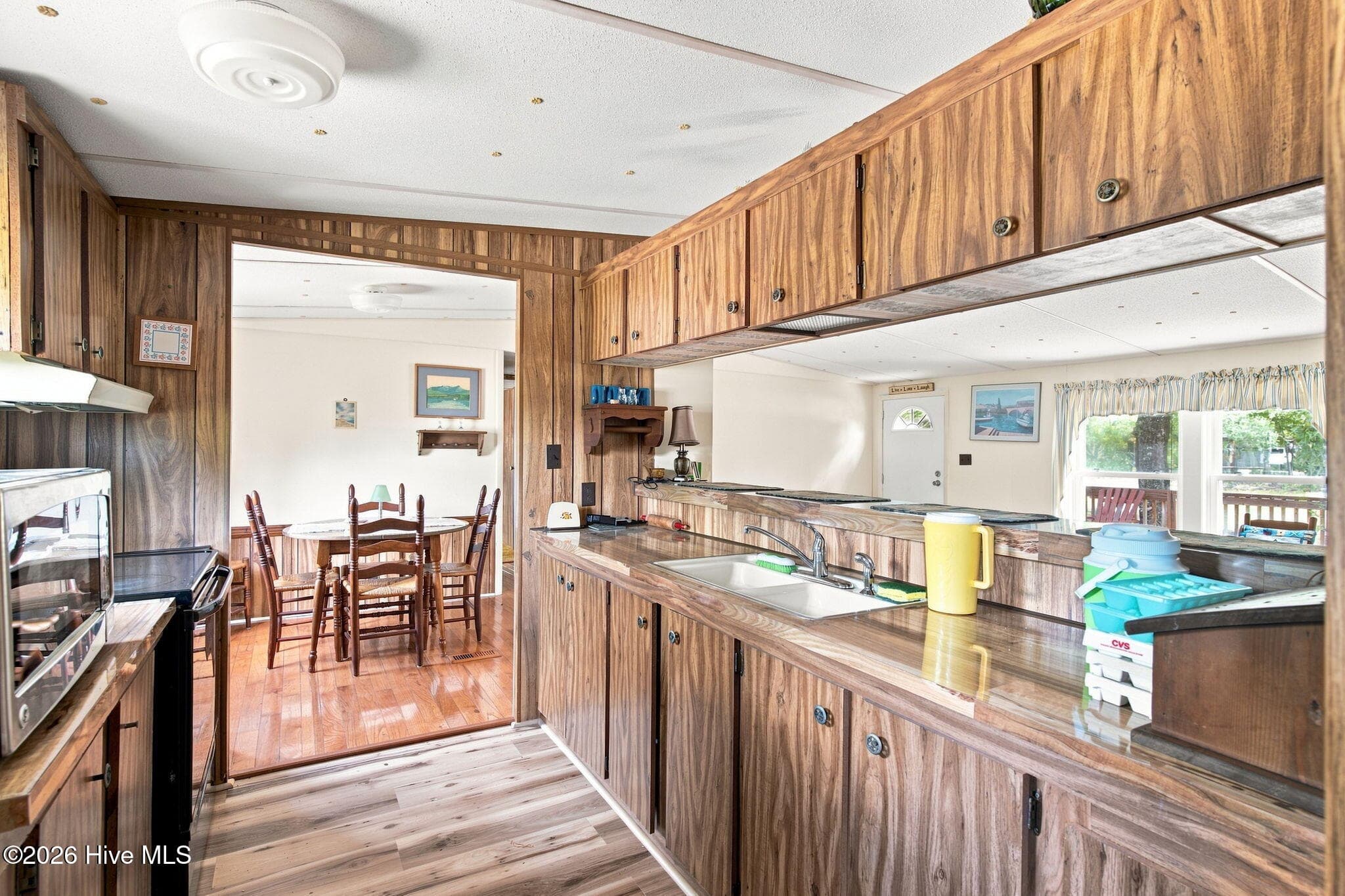 Manufactured Home at 1710 Ocean View Drive SW, Ocean Isle Beach, NC 28469, photo 11 of 41